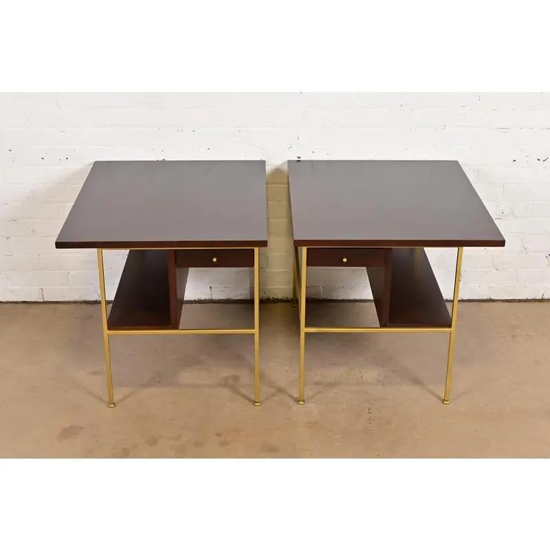 Mid-Century moderno Comodini o tavolini della Collection'S di Paul McCobb, appena rifiniti in vendita