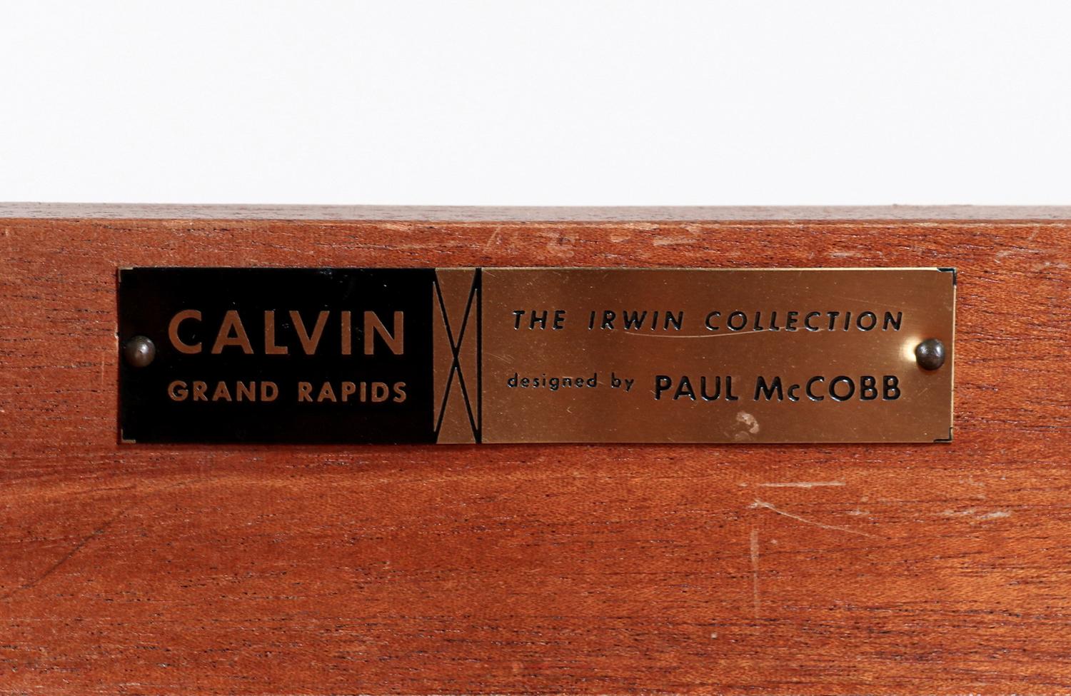 Expertly Restored - Paul McCobb “Irwin Collection” Travertine Night Stands For Sale 3