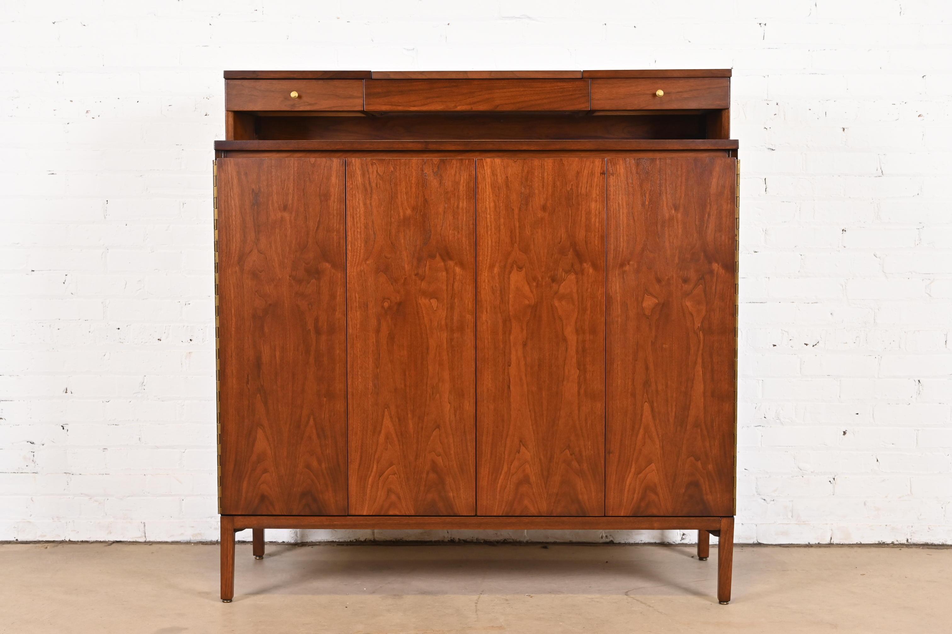 An exceptional Mid-Century Modern gentleman's chest of drawers

By Paul McCobb for Directional and produced by Calvin Furniture, 