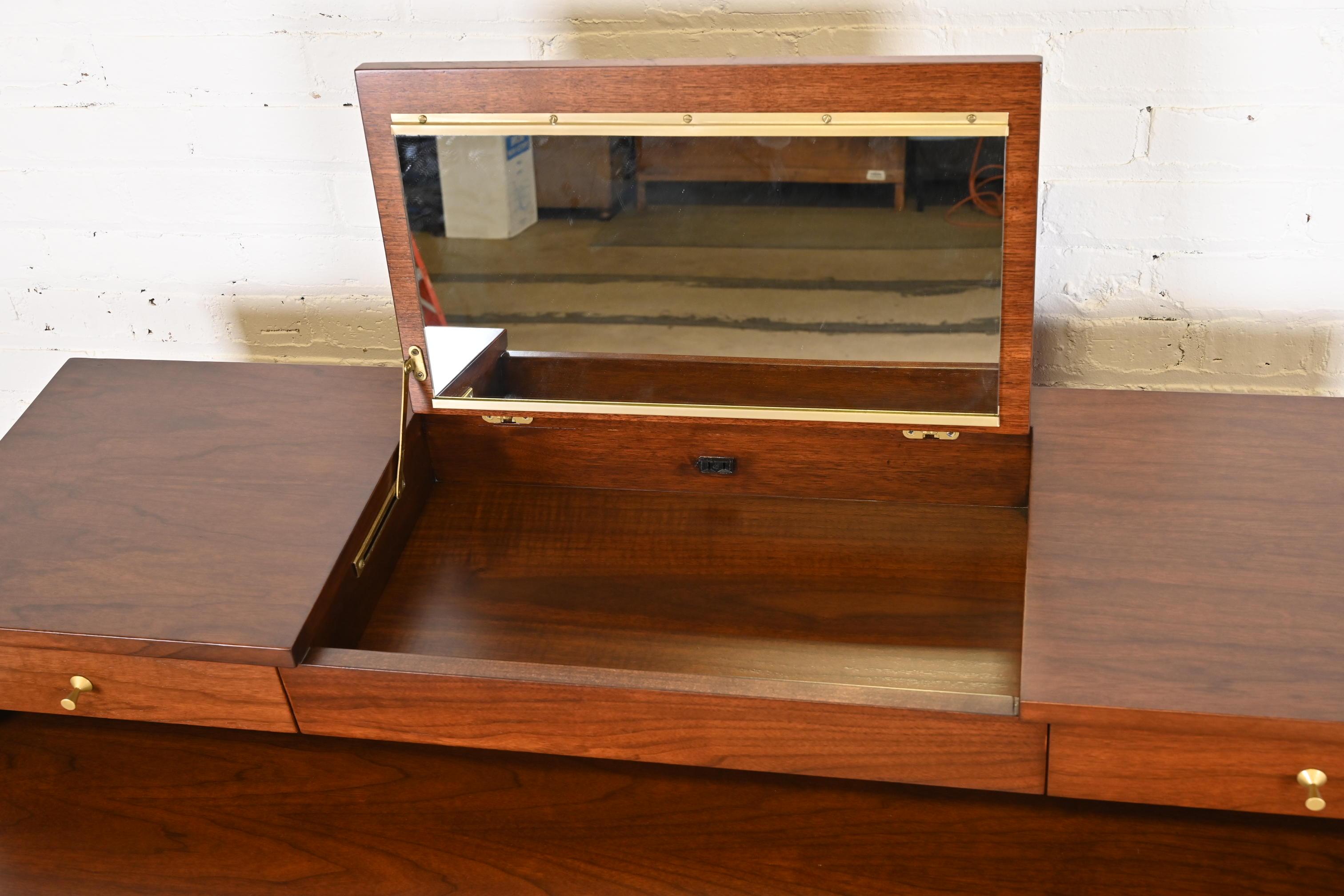 Paul McCobb Irwin Collection Walnut Gentleman's Chest, Newly Refinished For Sale 1