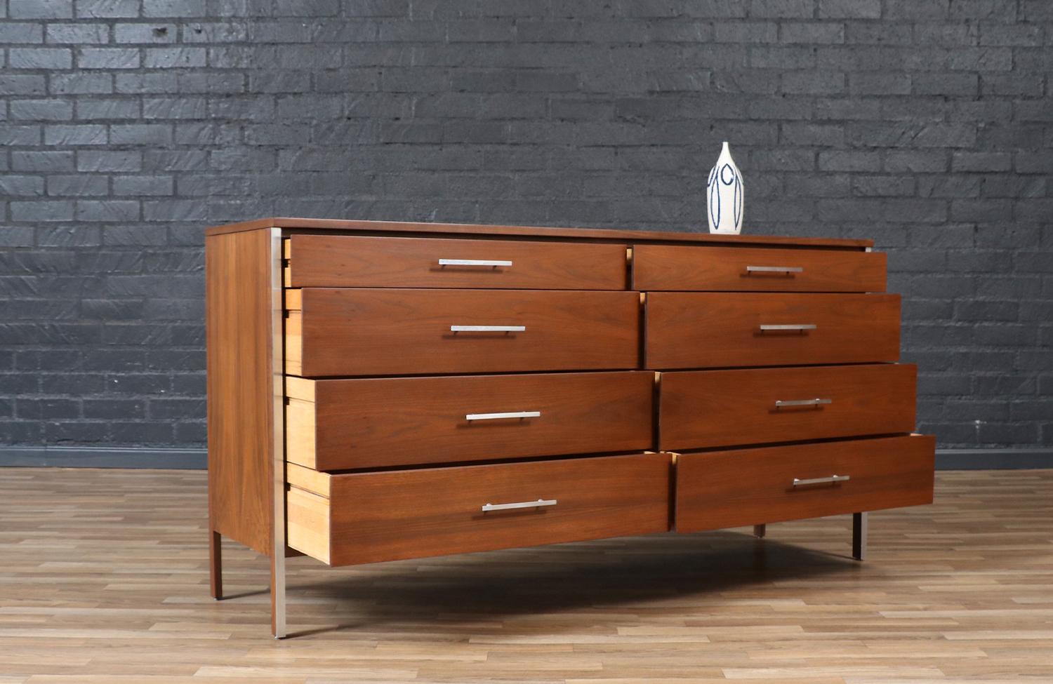 Mid-Century moderno Paul McCobb 