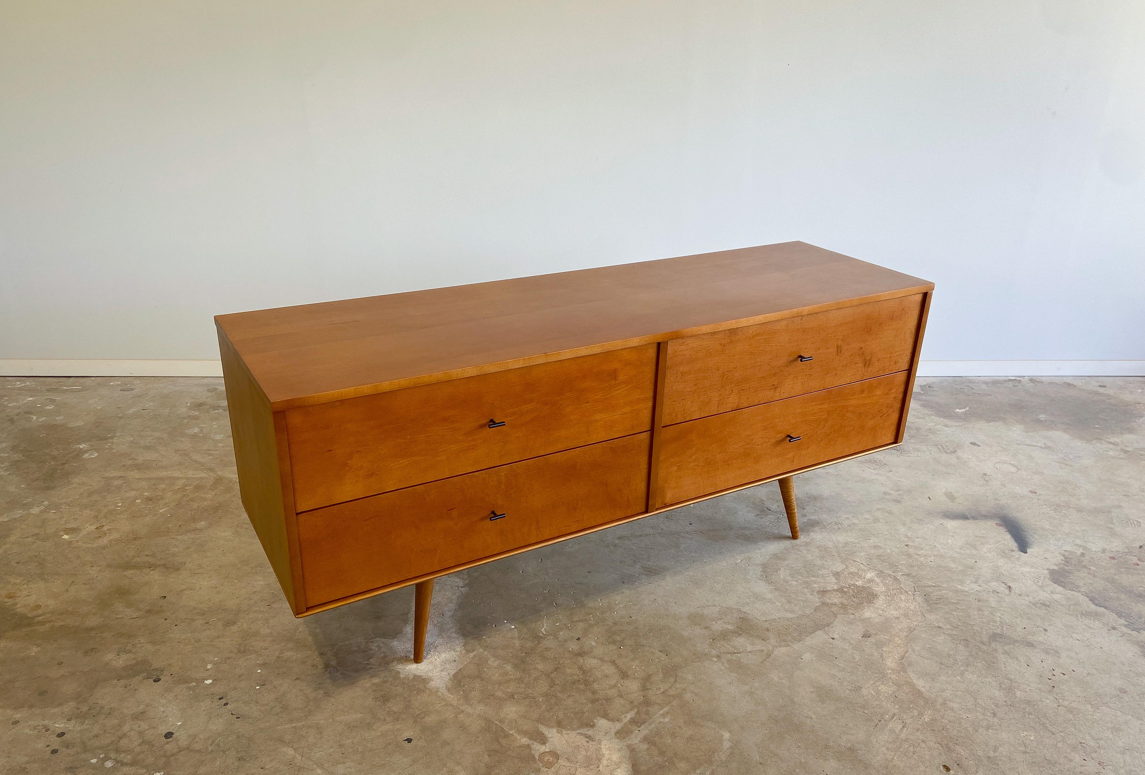 Mid-Century Modern Paul McCobb Low Credenza or Dresser, Planner Group, 1950s For Sale