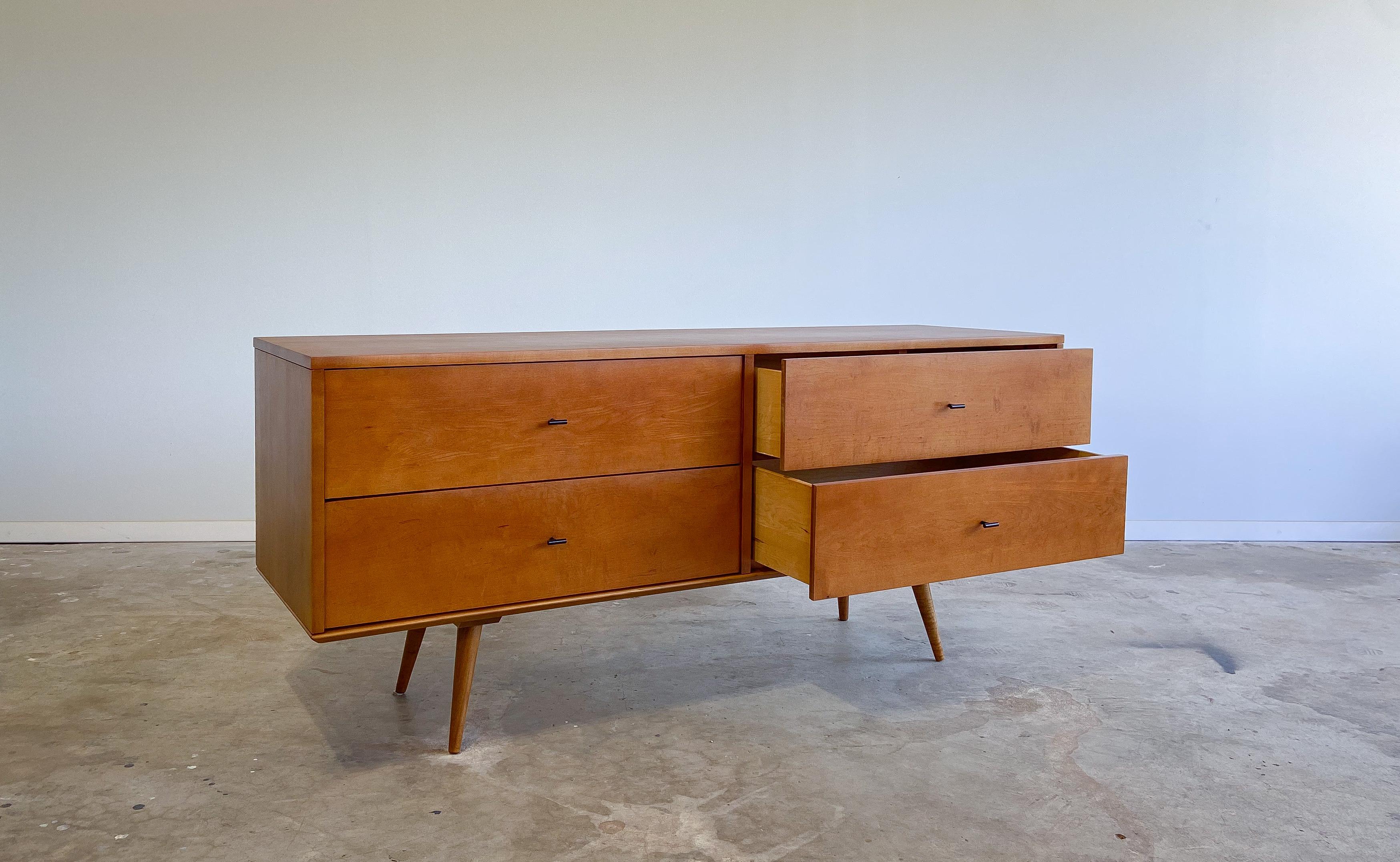 Paul McCobb Low Credenza or Dresser, Planner Group, 1950s In Good Condition For Sale In Round Rock, TX
