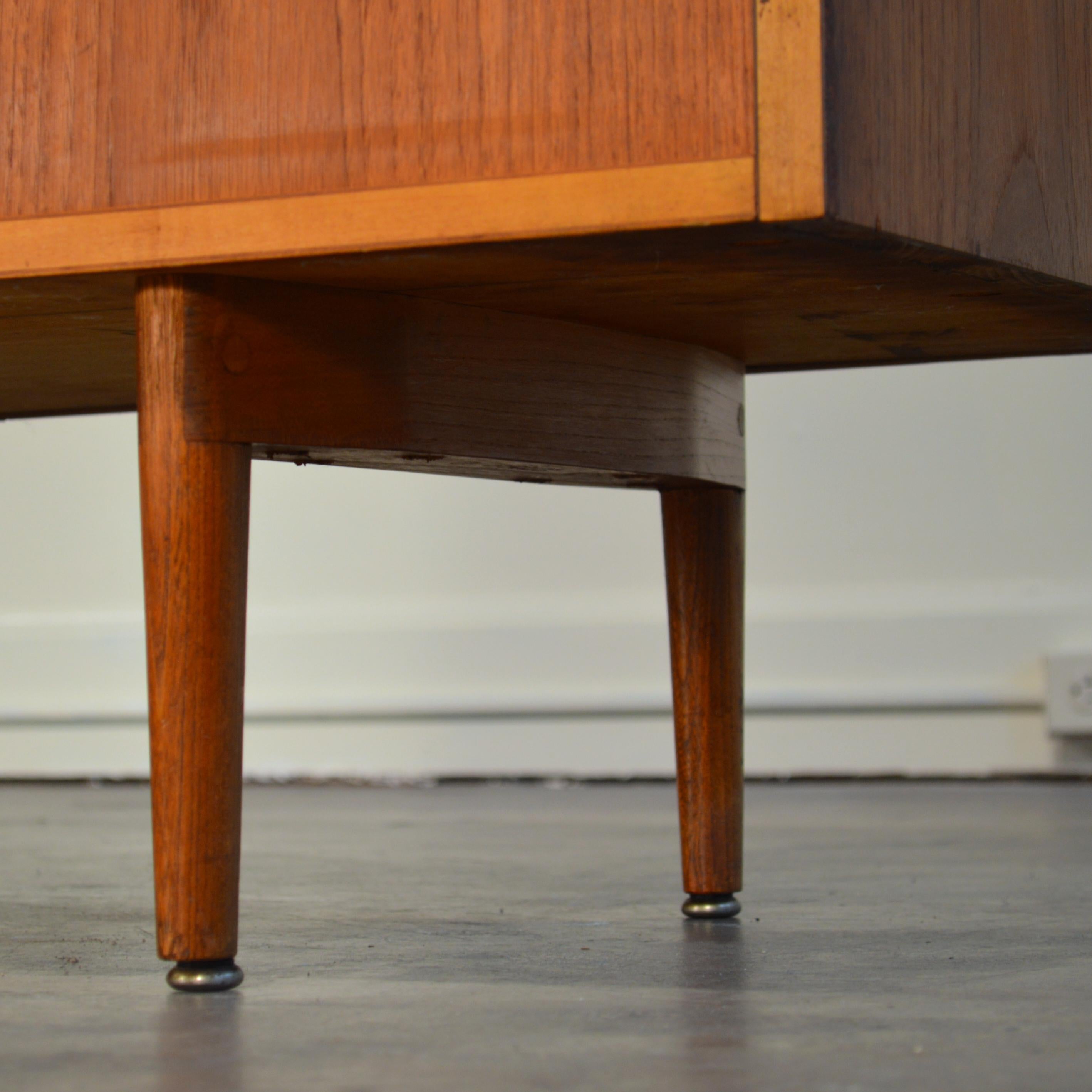 Paul McCobb Mahogany and Leather Sideboard for Calvin Furniture For Sale 7