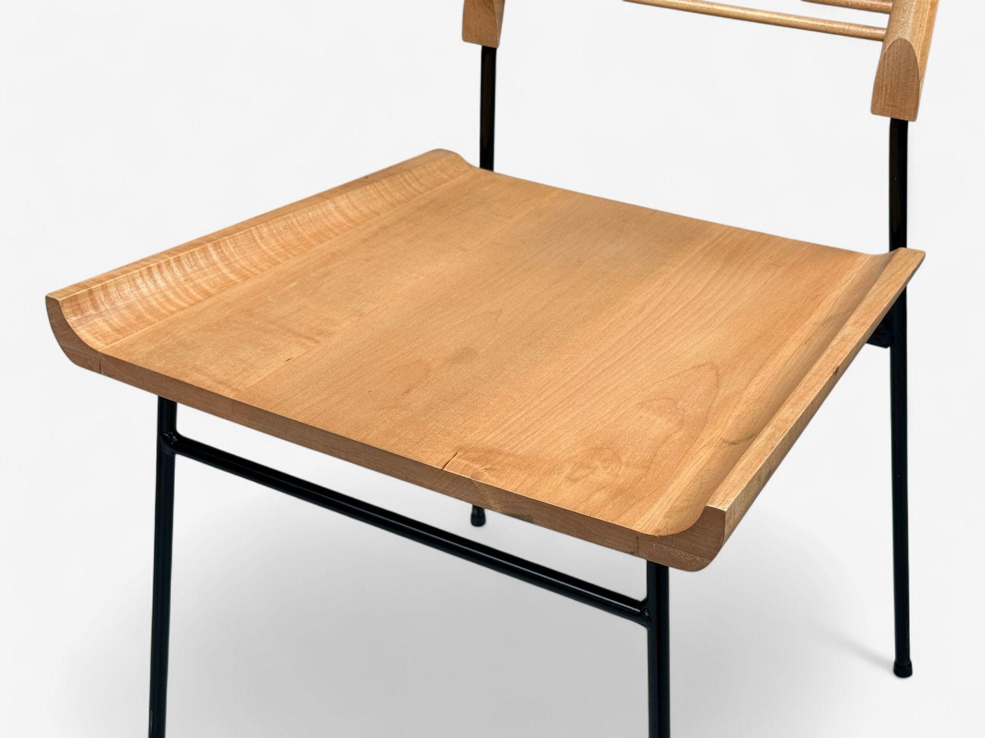 Paul McCobb, érable, fer laqué, chaises de salle à manger Shovel, États-Unis, années 1950 en vente 3