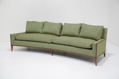 Paul McCobb Mid-Century geschwungenen Nussbaum vier Sitz Sofa, von Calvin Gruppe Mitte der 50er Jahre.