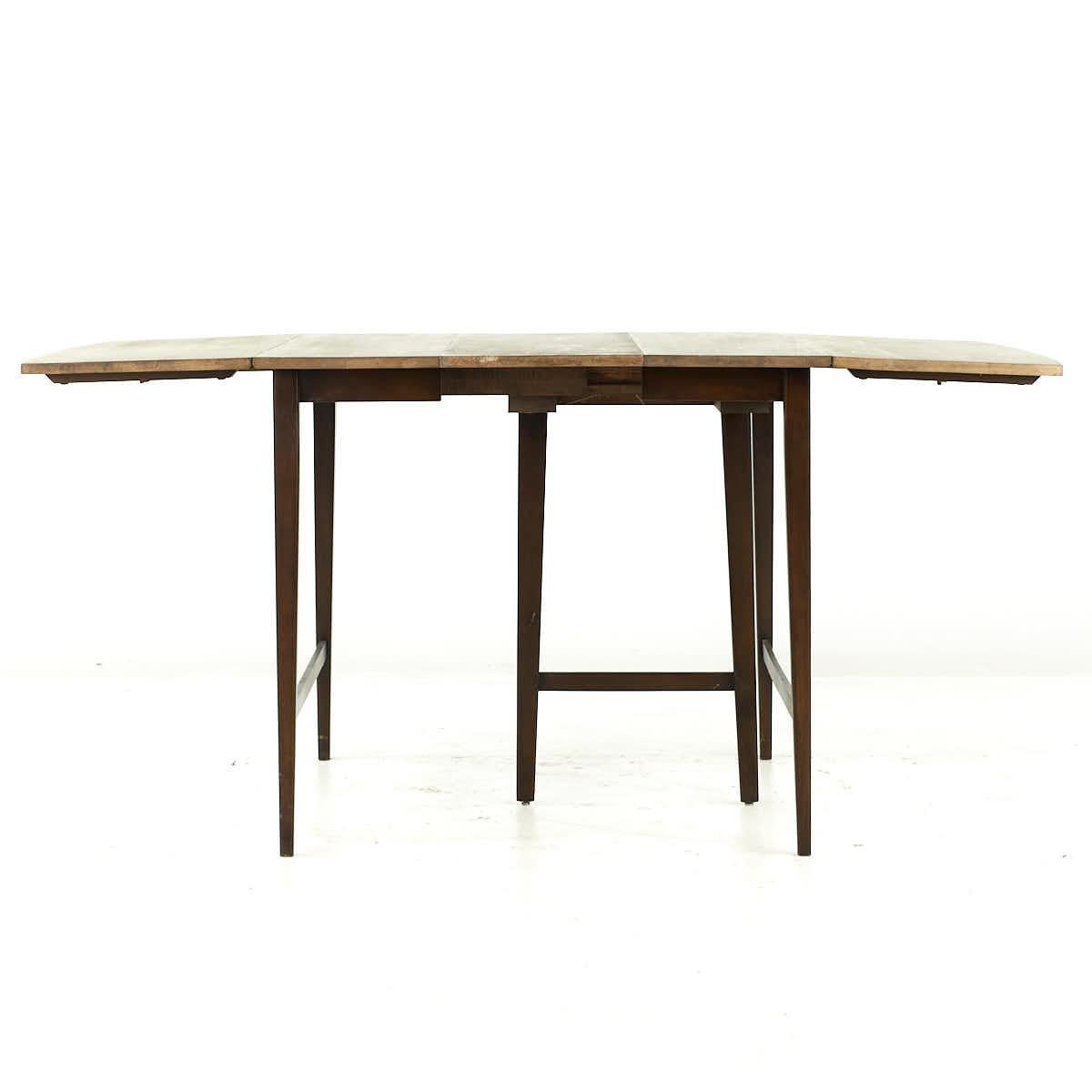 Paul McCobb Mid Century Drop Leaf Dining Table with 3 Leaves For Sale 4