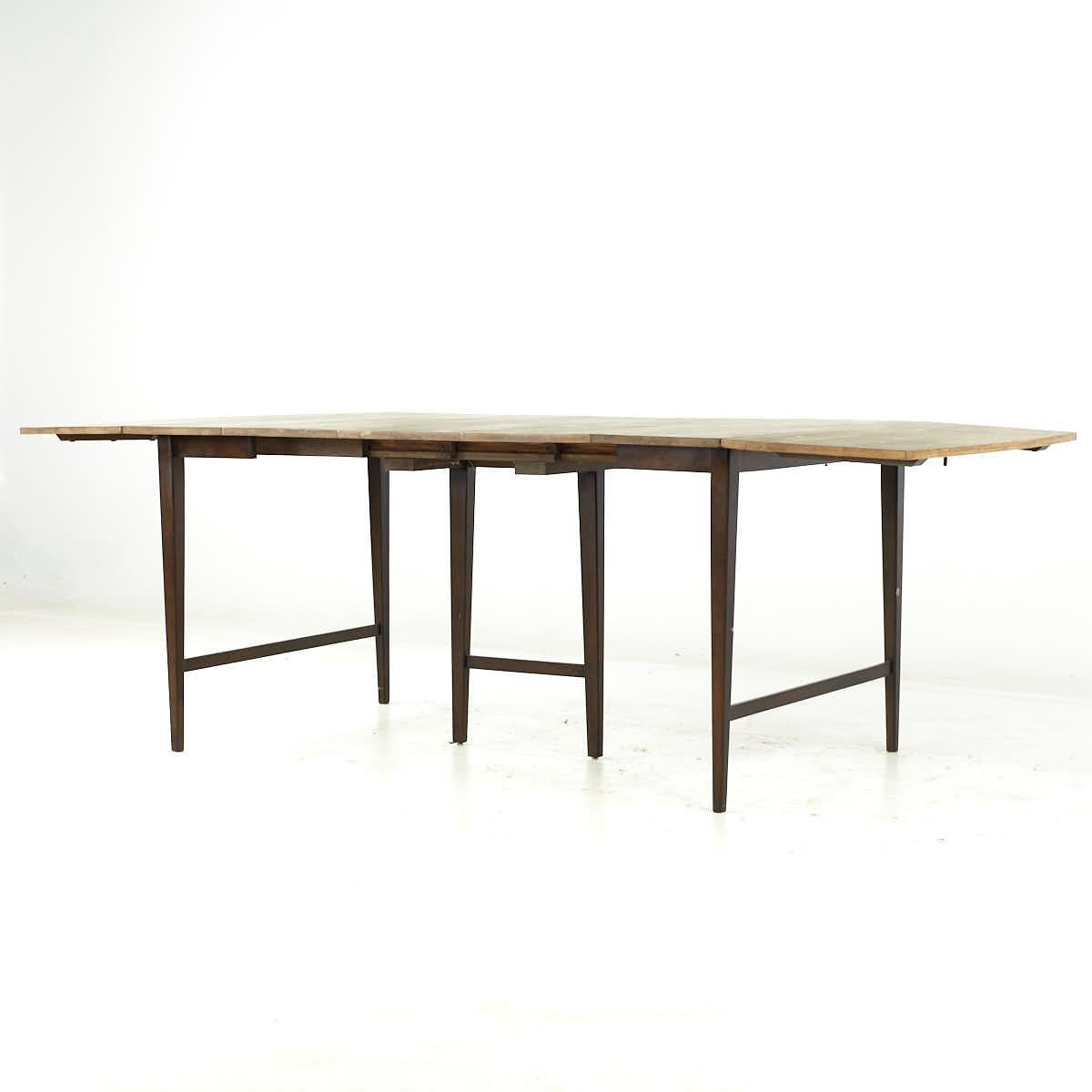 Paul McCobb Mid Century Drop Leaf Dining Table with 3 Leaves For Sale 11