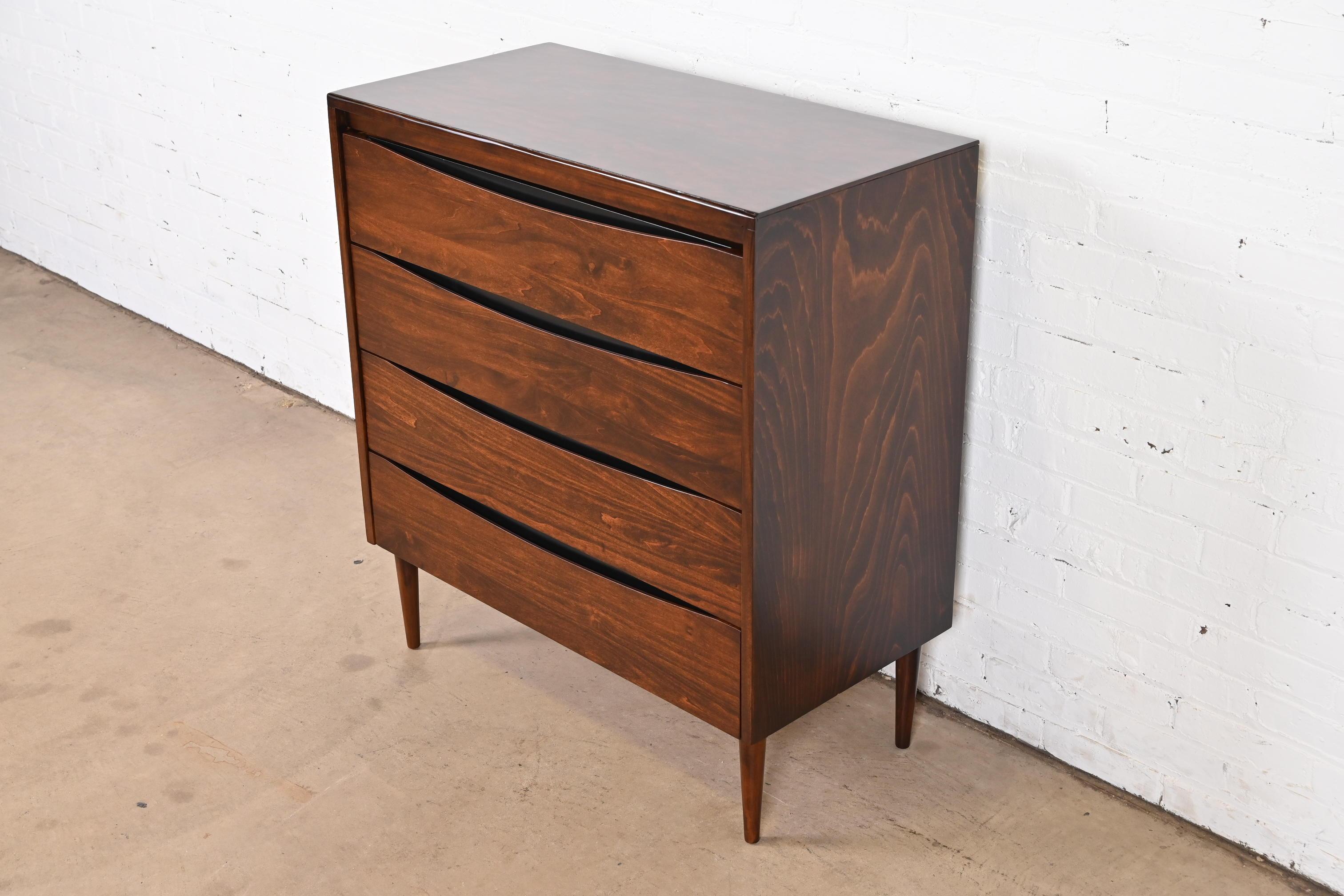 American Paul McCobb Mid-Century Modern Birch Chest of Drawers, Newly Refinished For Sale