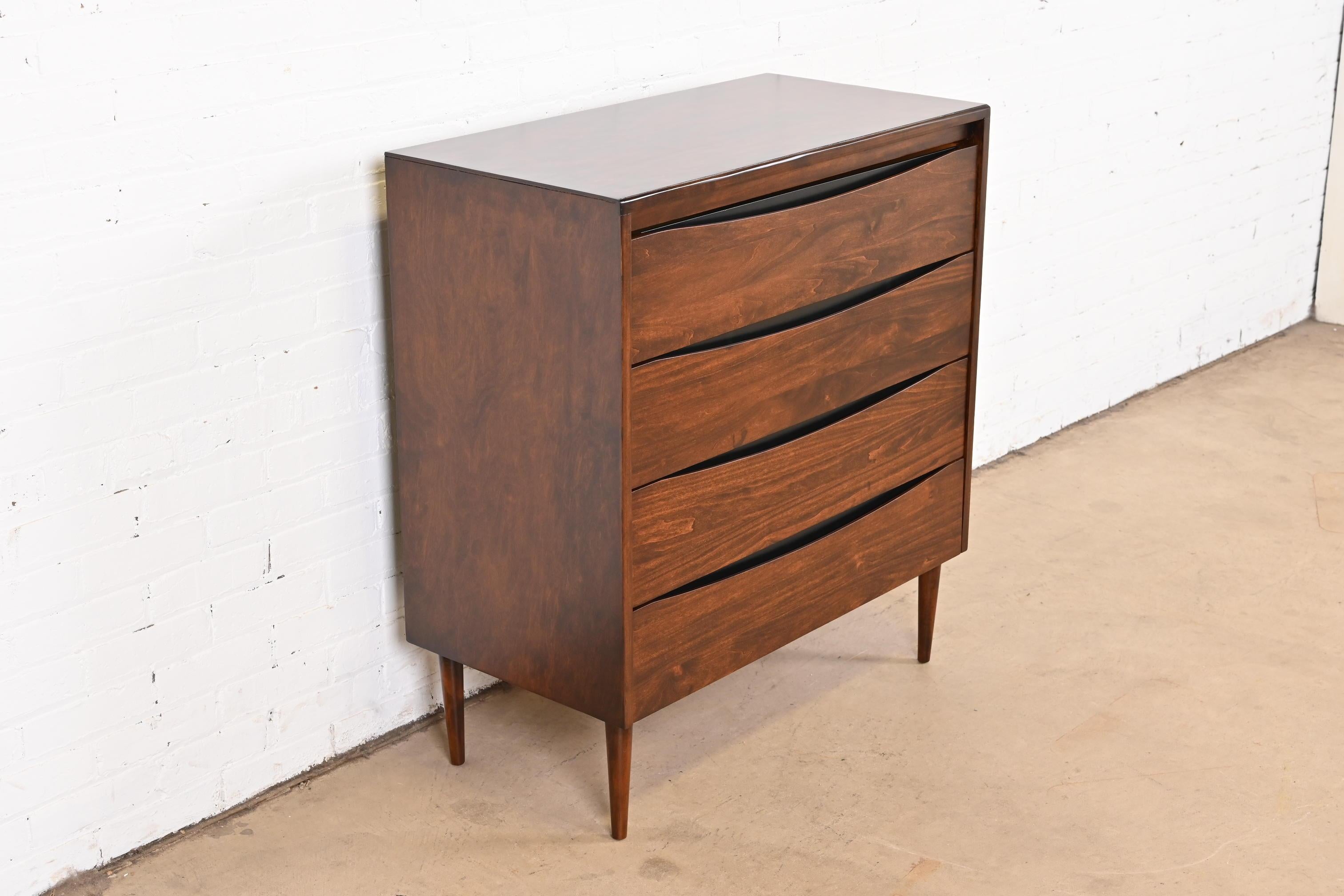 Paul McCobb Mid-Century Modern Birch Chest of Drawers, Newly Refinished For Sale 2