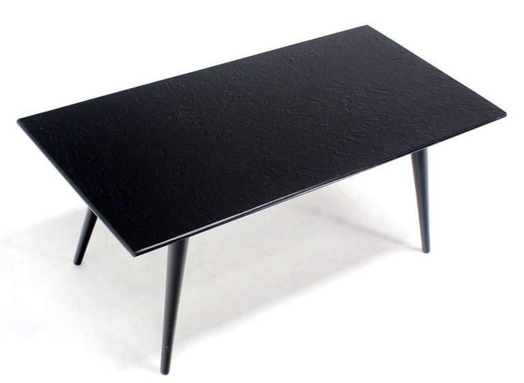 Paul McCobb Mid-Century Modern Black lacquer Slate Like Top Coffee Table MINT! In Good Condition For Sale In Rockaway, NJ
