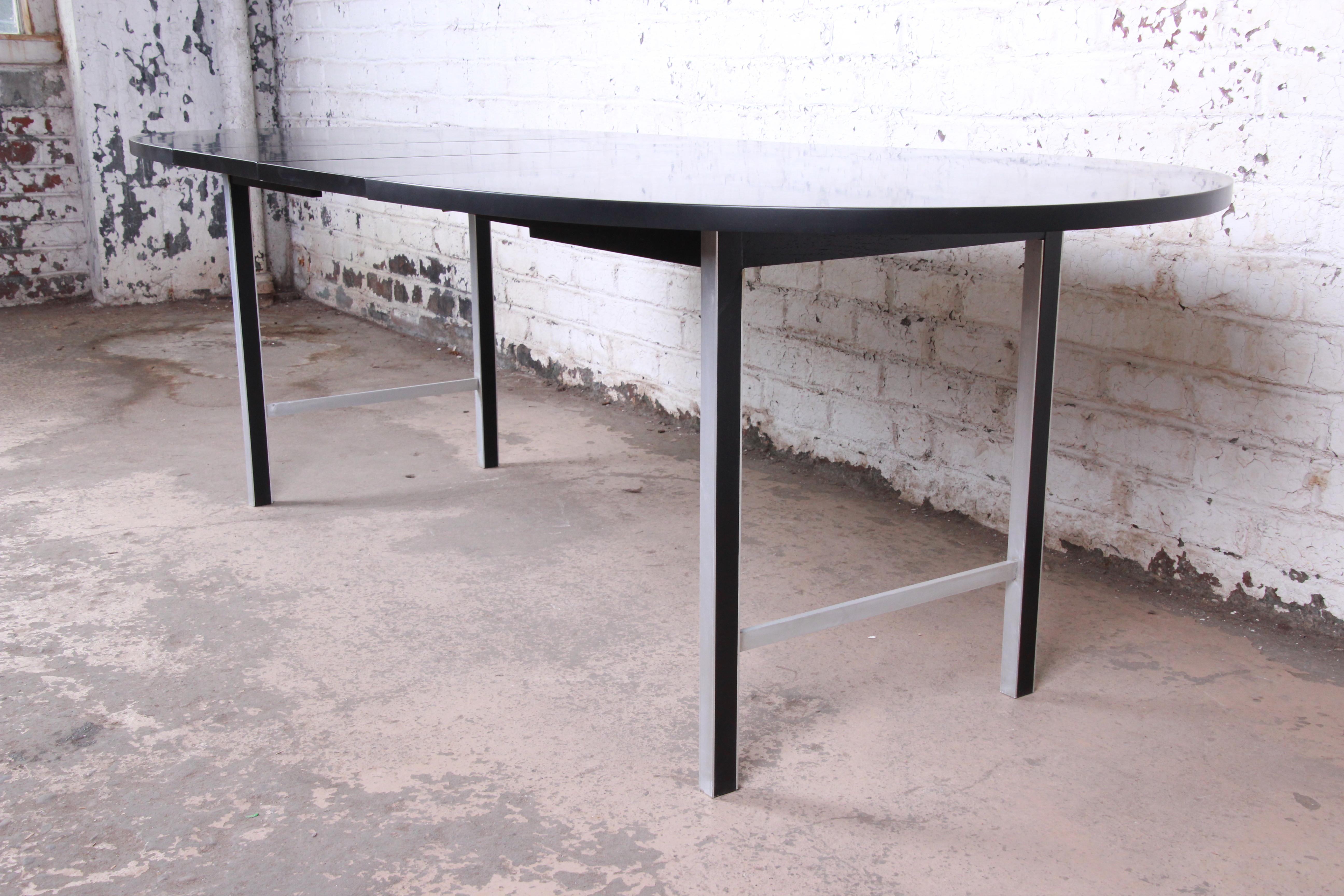 Paul McCobb Mid-Century Modern Ebonized Extension Dining Table, Newly Refinished In Good Condition In South Bend, IN