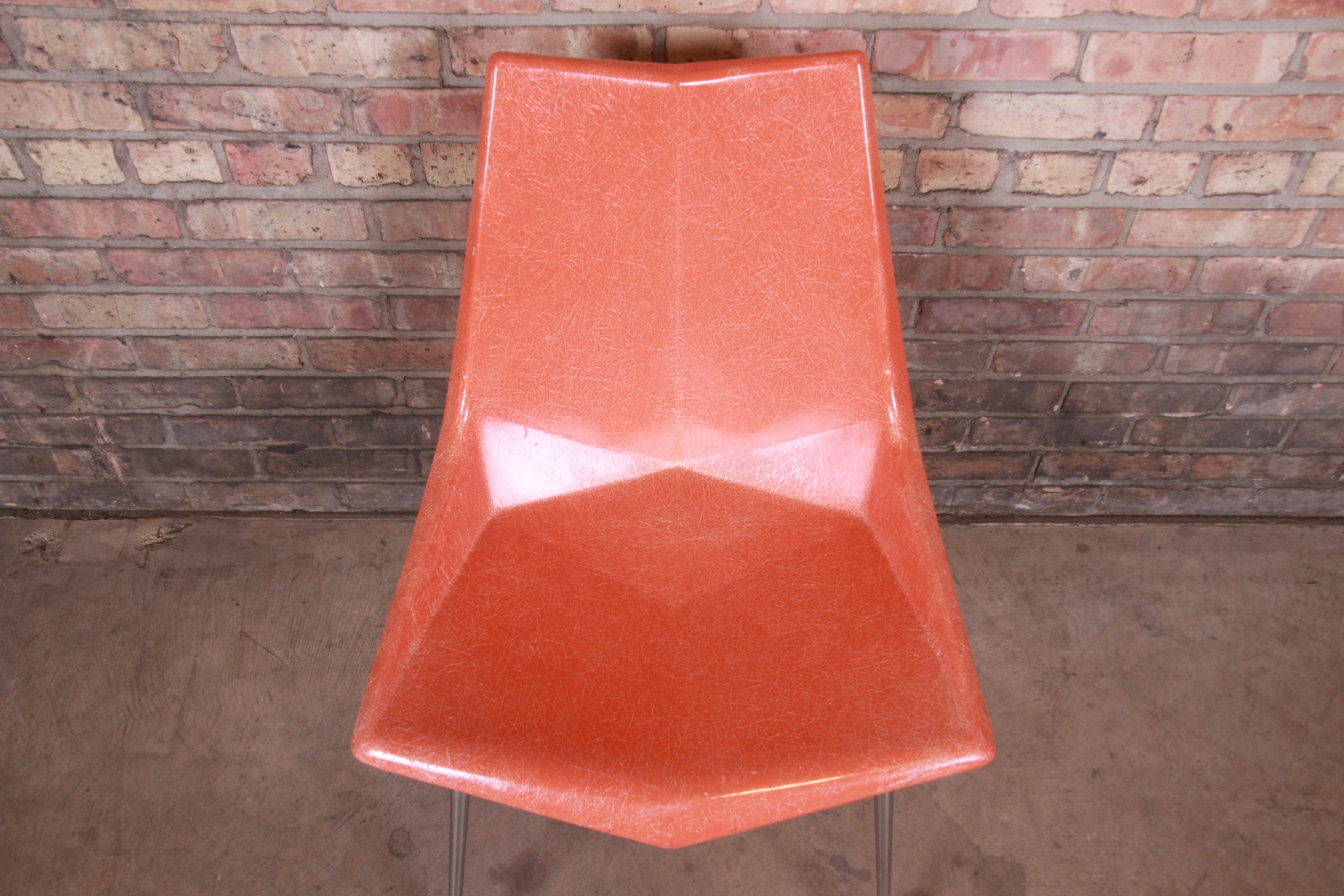 American Paul McCobb Mid-Century Modern Fiberglass Origami Chair, 1950s