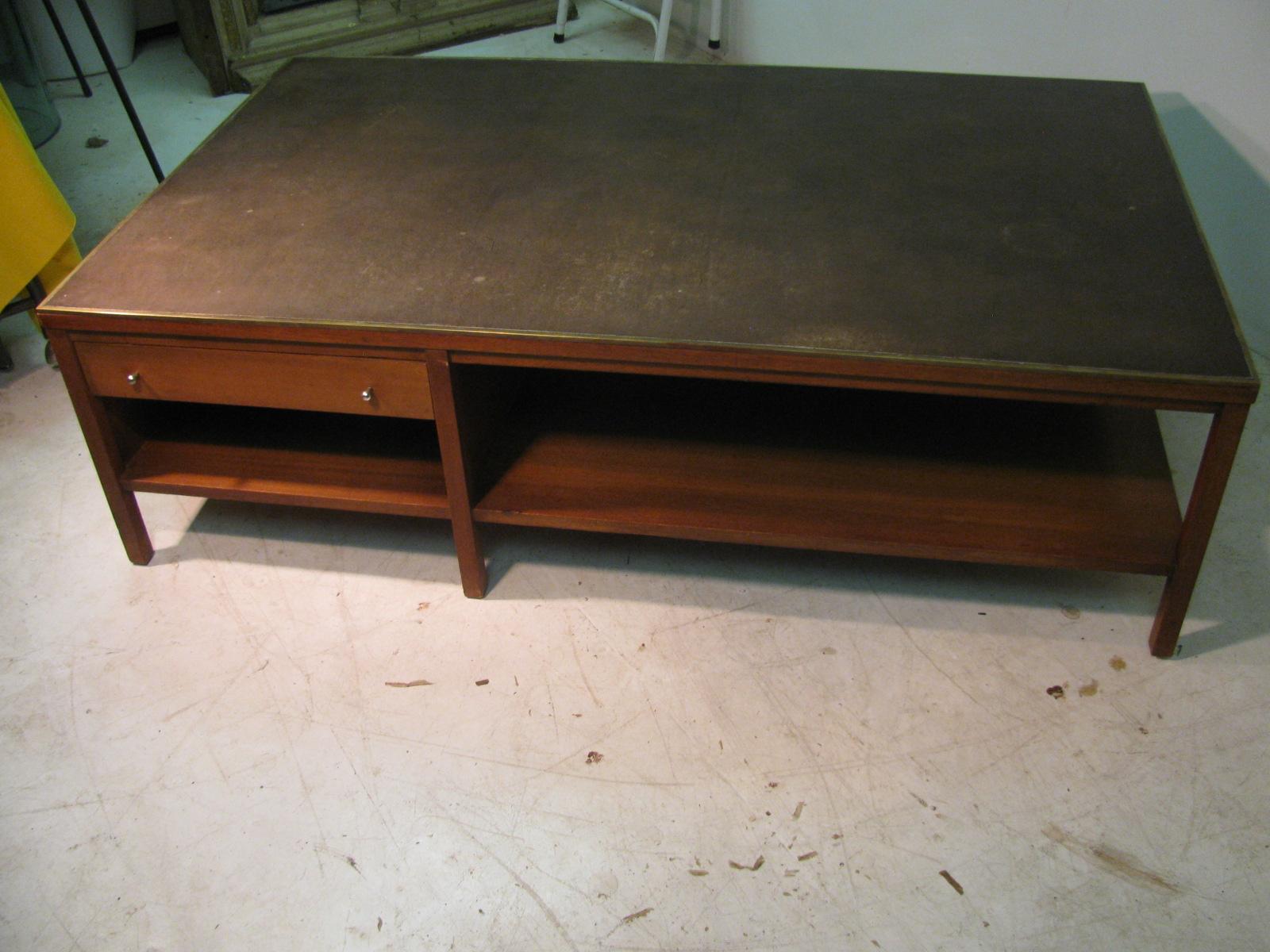 American Paul McCobb Mid-Century Modern Leather Top and Walnut Cocktail Table for Calvin