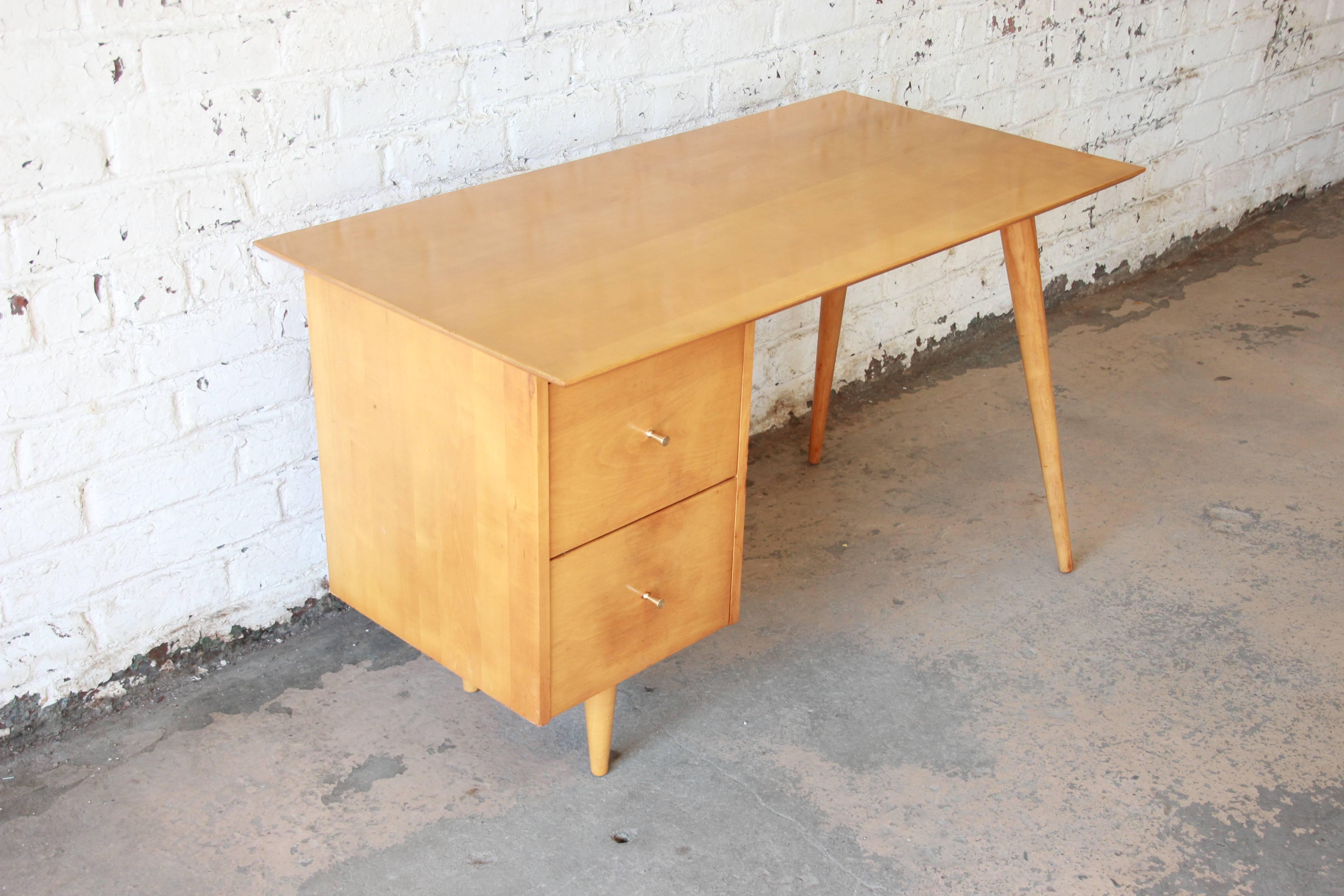 Mid-20th Century Paul McCobb Mid-Century Modern Planner Group Desk, 1950s