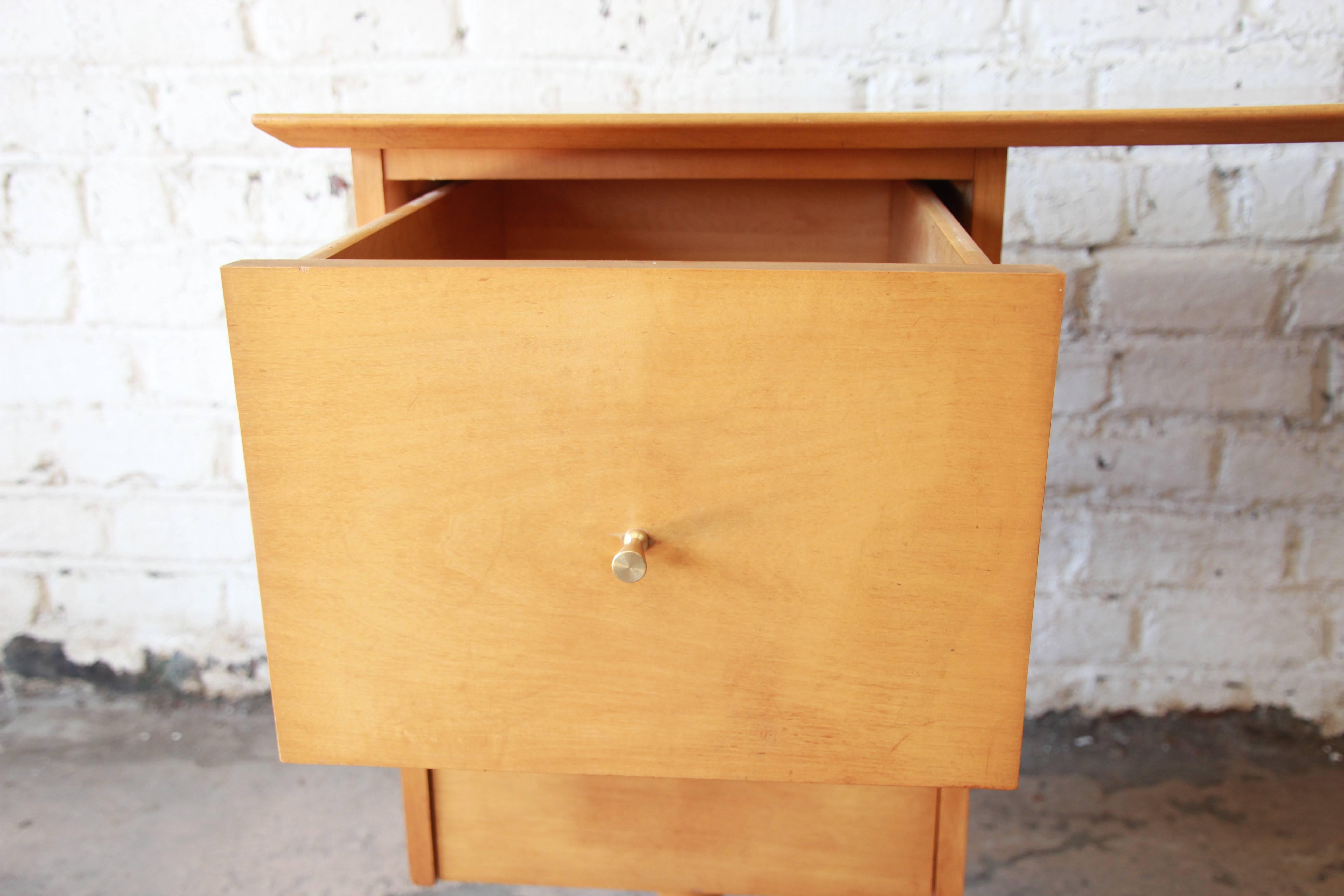 Paul McCobb Mid-Century Modern Planner Group Desk, 1950s 3