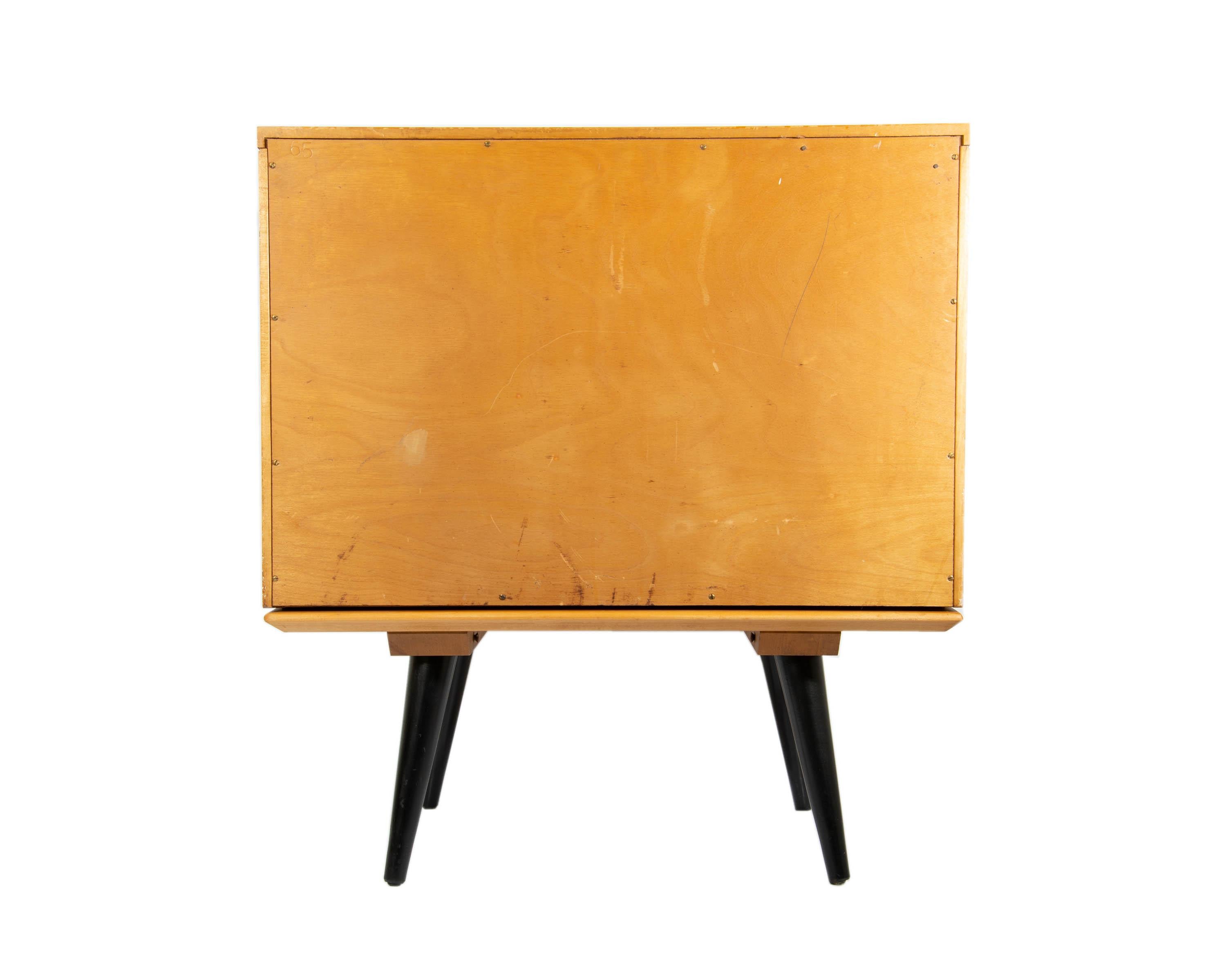 Paul McCobb Mid-Century Modern Planner Group Maple Nightstands In Good Condition In Indianapolis, IN