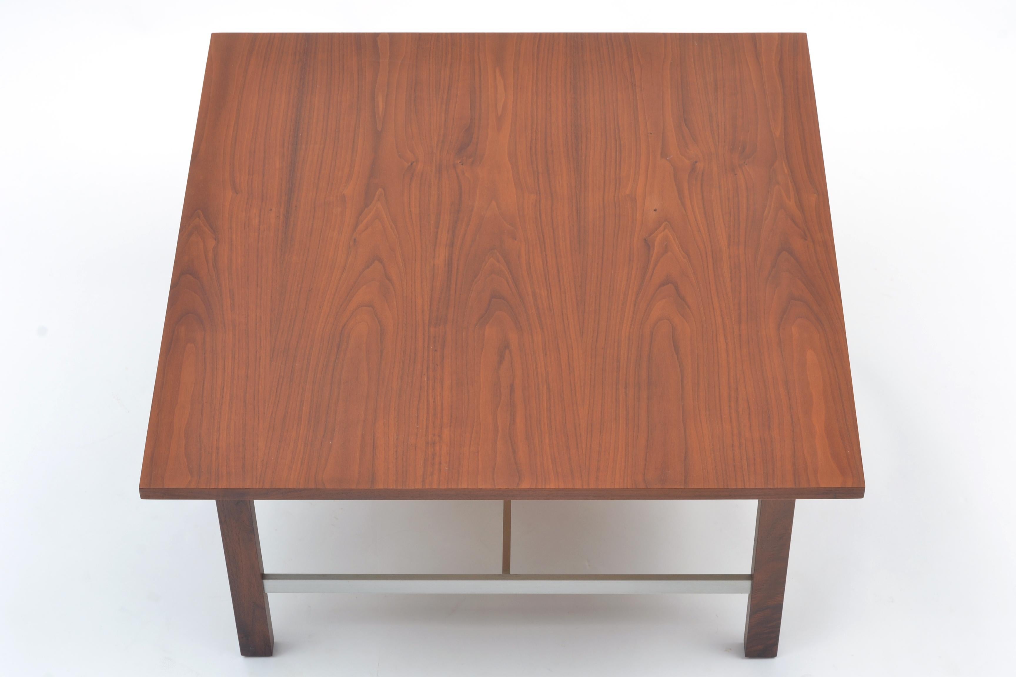Mid-20th Century Paul McCobb Mid-Century Modern Side or Coffee Table for Calvin, 1950s For Sale