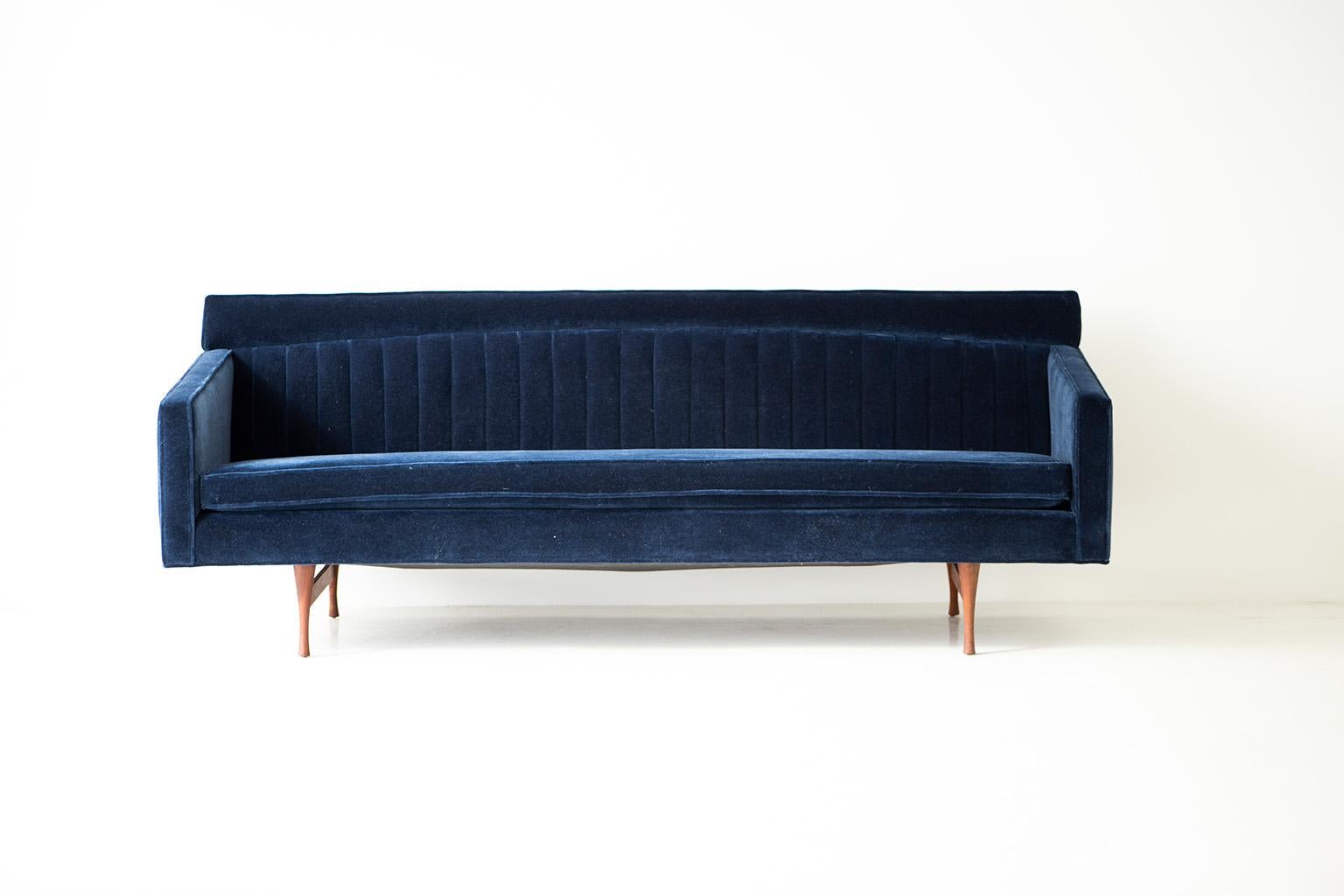 Mid-20th Century Paul McCobb Mohair Sofa for Widdicomb