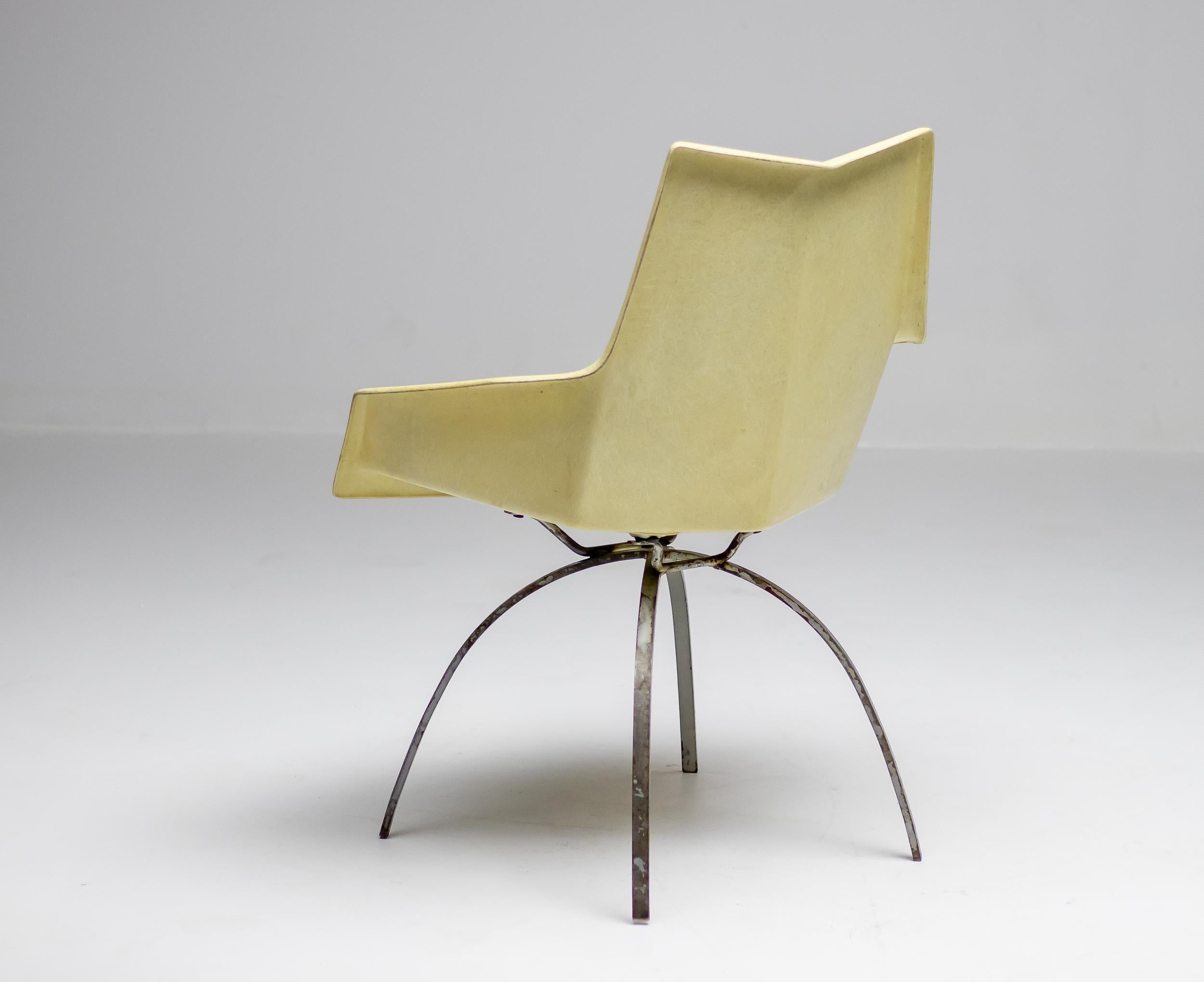 American Paul McCobb Origami Armchair on Spider Base For Sale