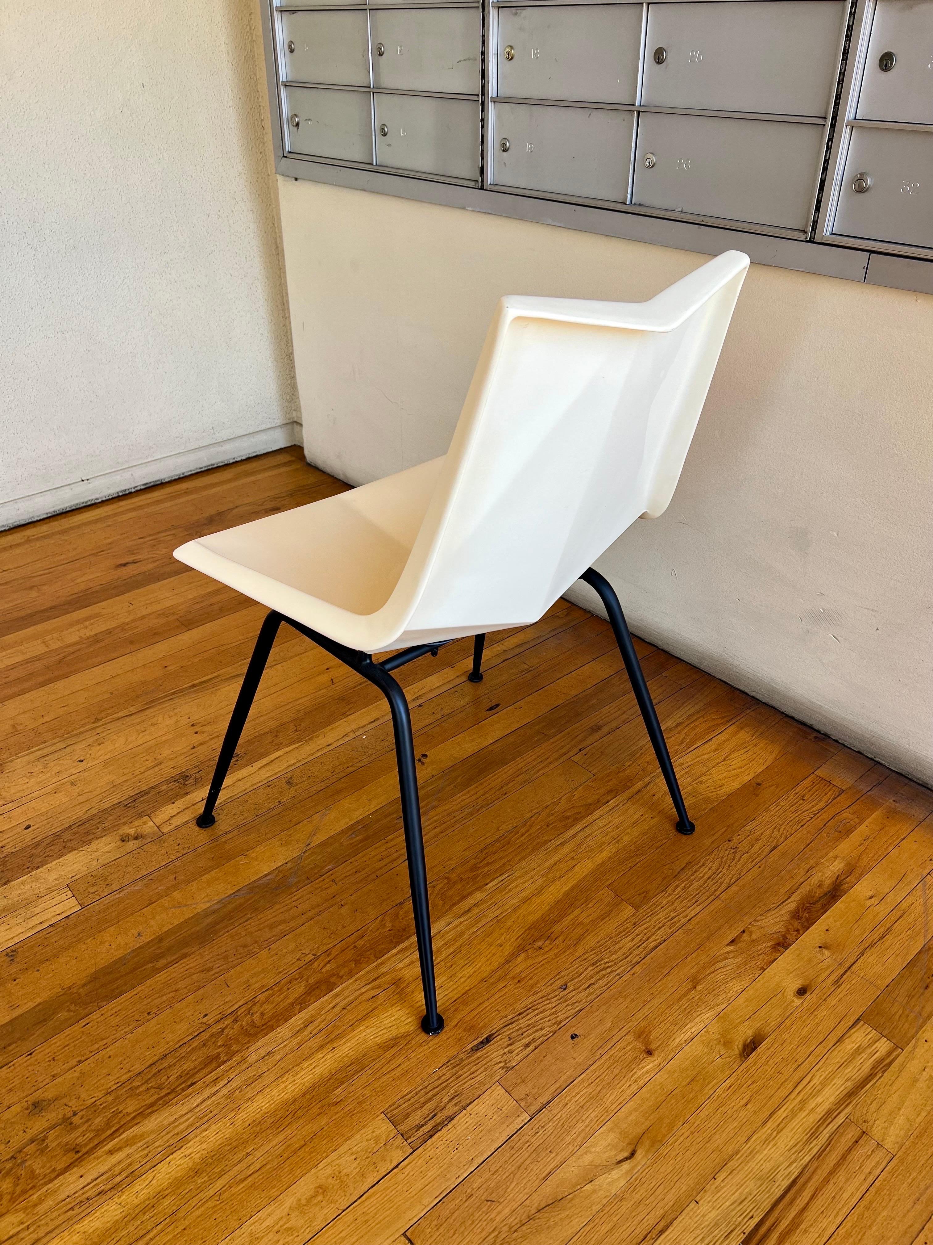 Mid-Century Modern Paul McCobb Origami Ivori Desk Patio Chair Model 61 For Sale