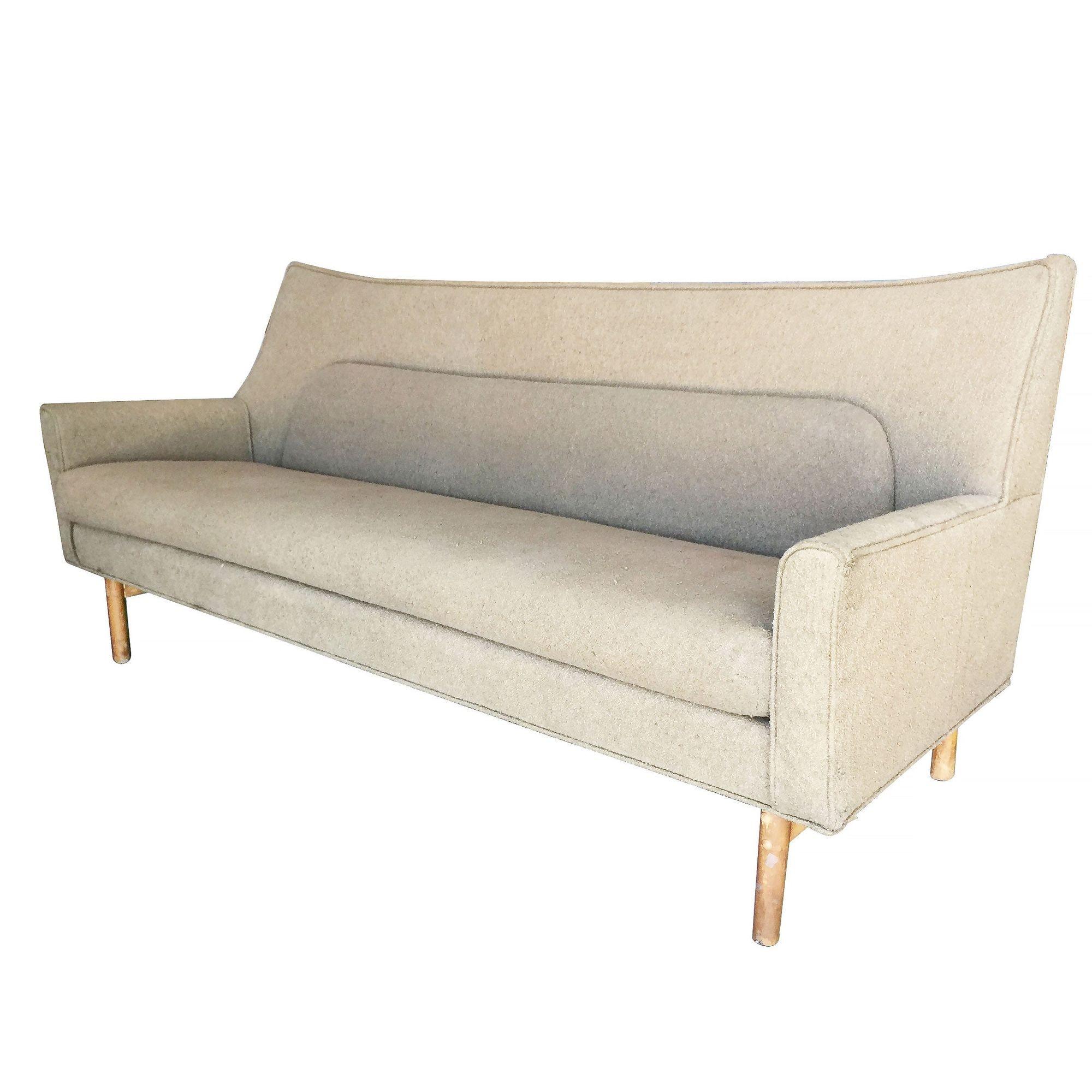 Paul McCobb „ Pagoden“-Sofa mit gewölbten Flügeln (amerikanisch) im Angebot