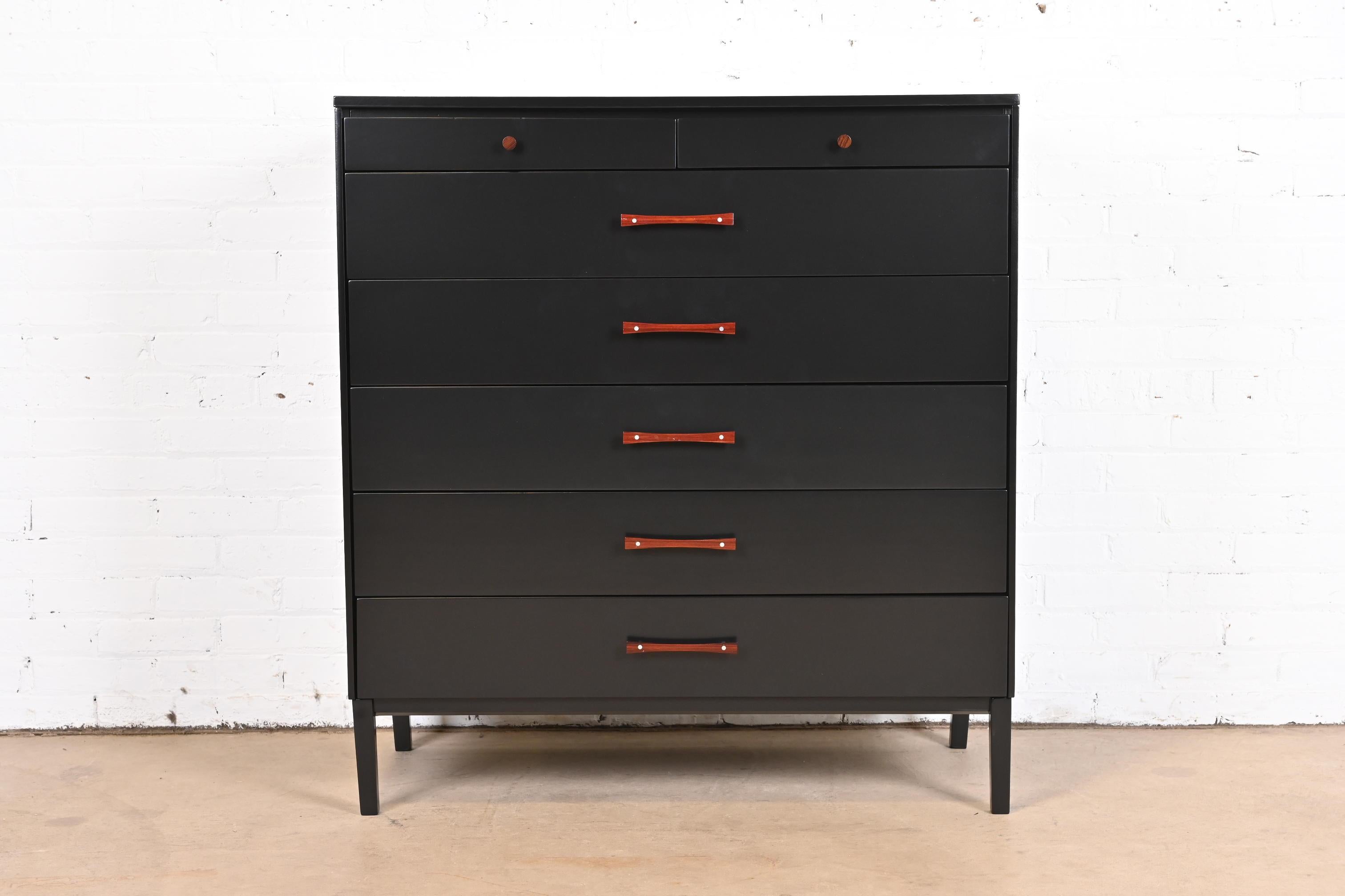 A gorgeous Mid-Century Modern seven-drawer highboy dresser

By Paul McCobb for Winchendon Furniture, 