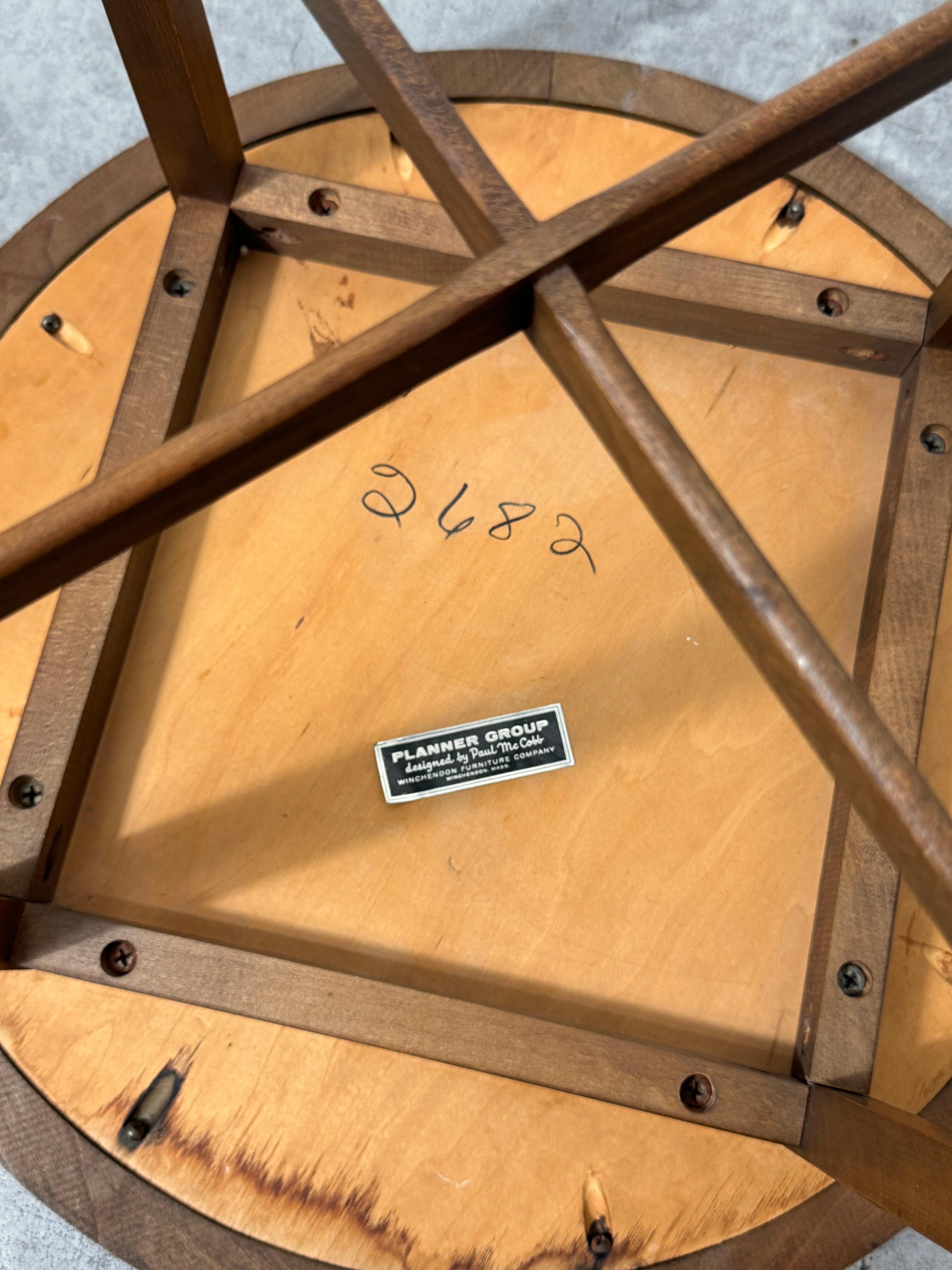 Paul McCobb Perimeter Group Round Side Table in Walnut and Black Leather 1950s 4