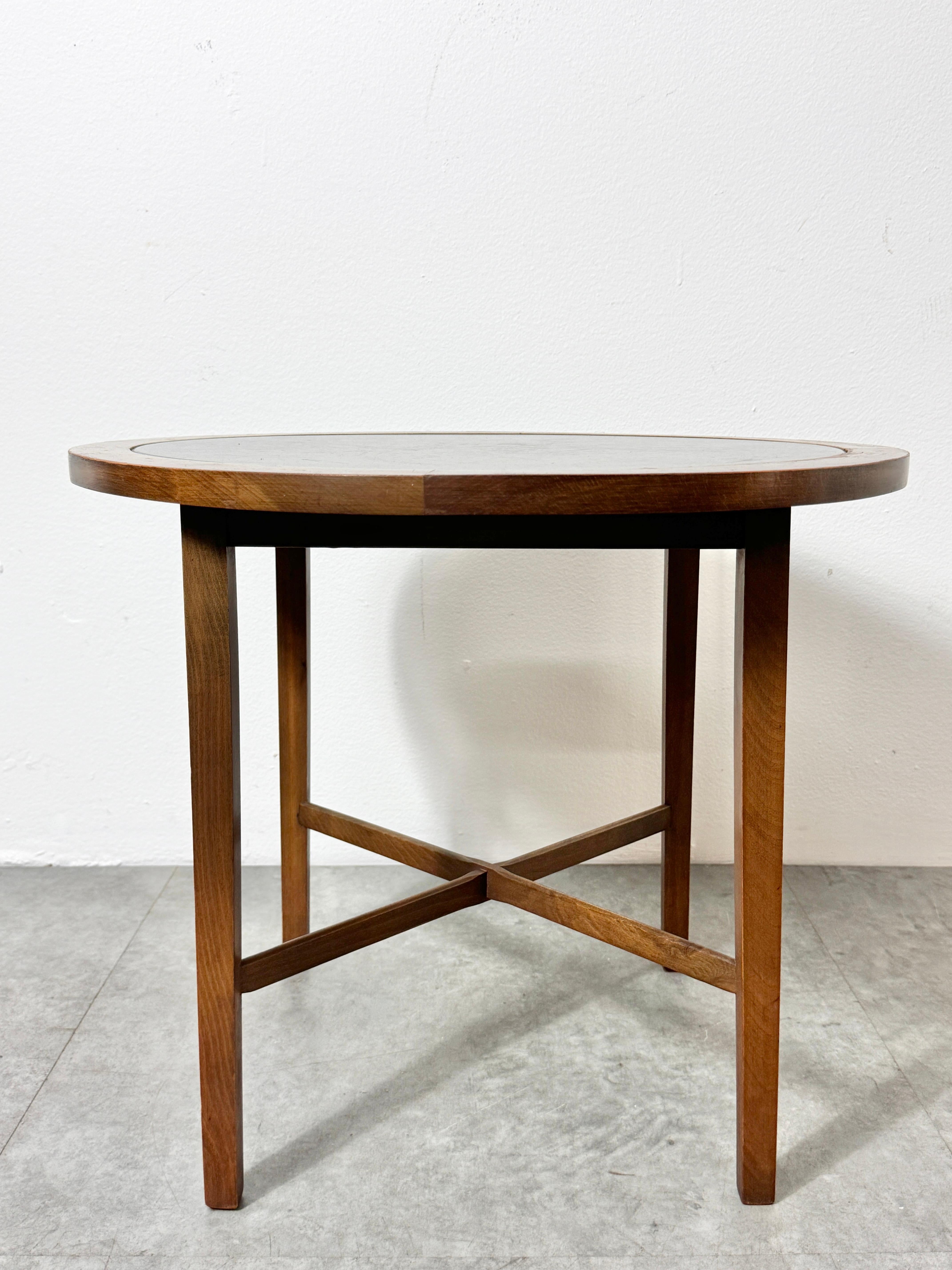 Mid-Century Modern Paul McCobb Perimeter Group Round Side Table in Walnut and Black Leather 1950s