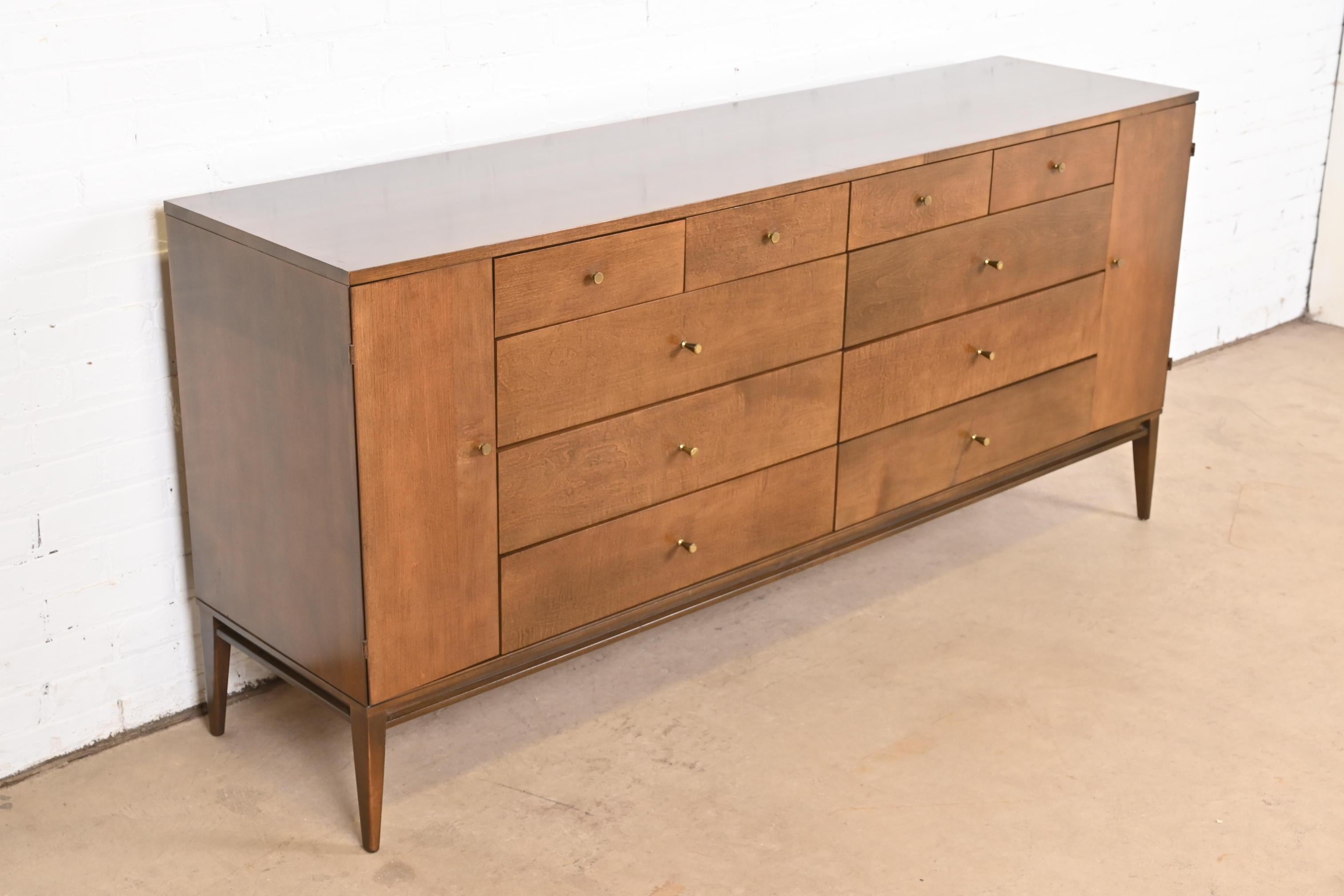 Paul McCobb Planner Group 20-Drawer Dresser or Credenza, 1950s In Good Condition For Sale In South Bend, IN