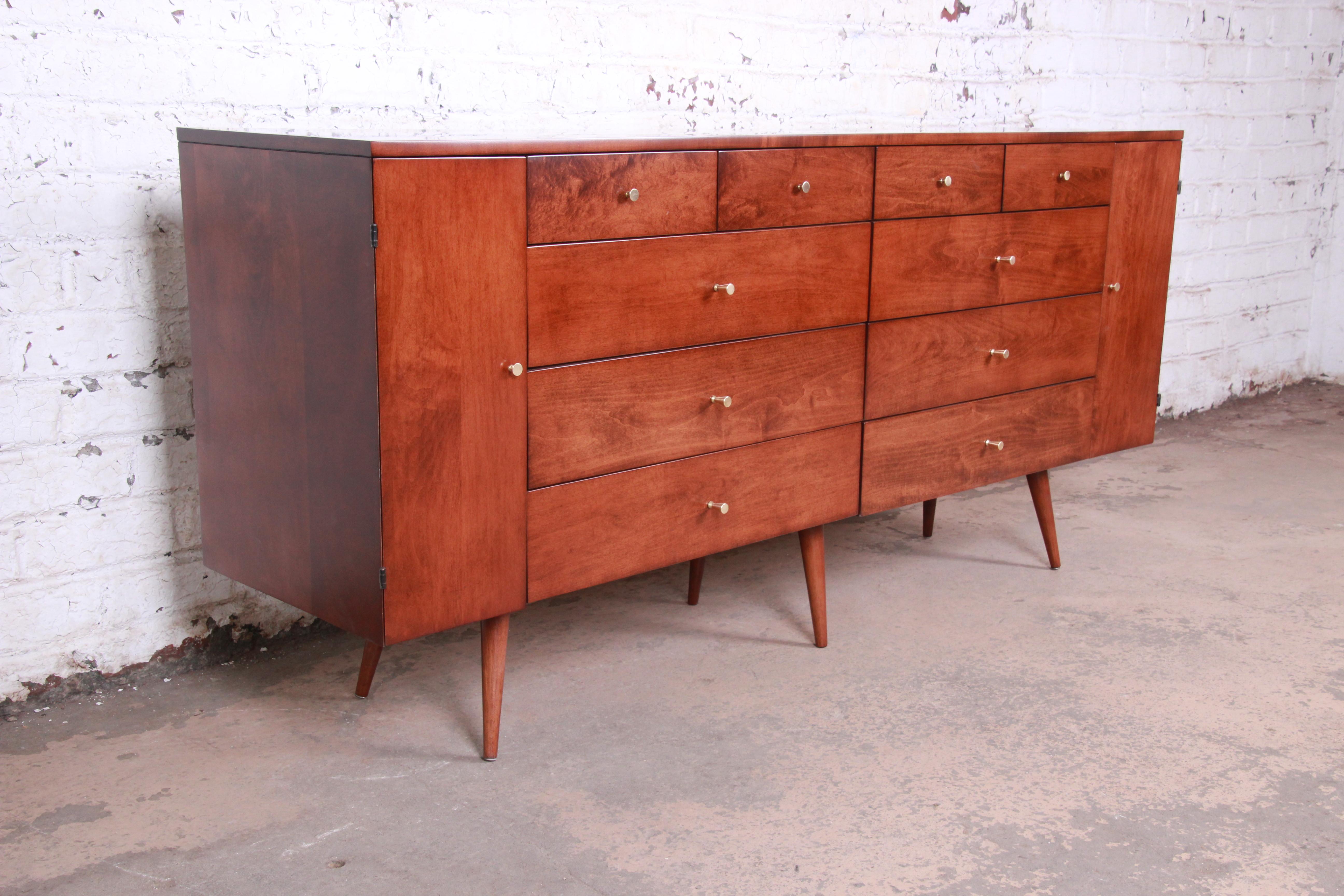 American Paul McCobb Planner Group 20-Drawer Dresser or Credenza, Newly Restored For Sale