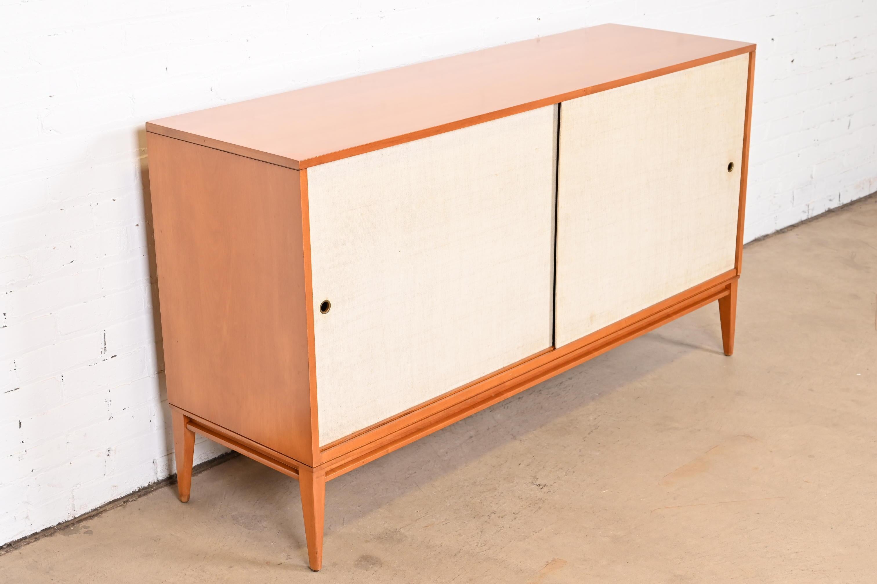 American Paul McCobb Planner Group Birch Sliding Door Sideboard Credenza, 1950s