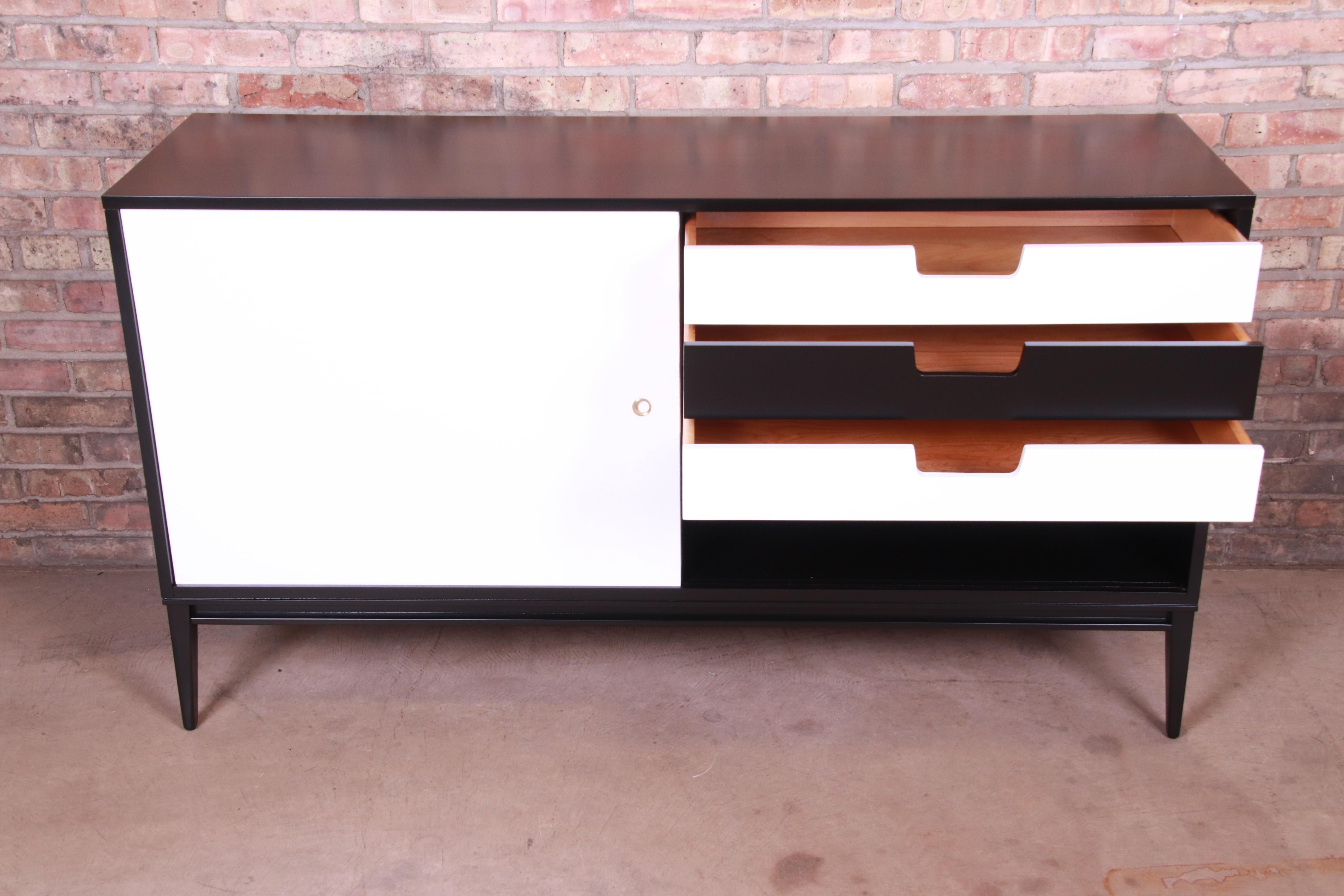 Paul McCobb Planner Group Black and White Lacquered Credenza, Newly Refinished 6