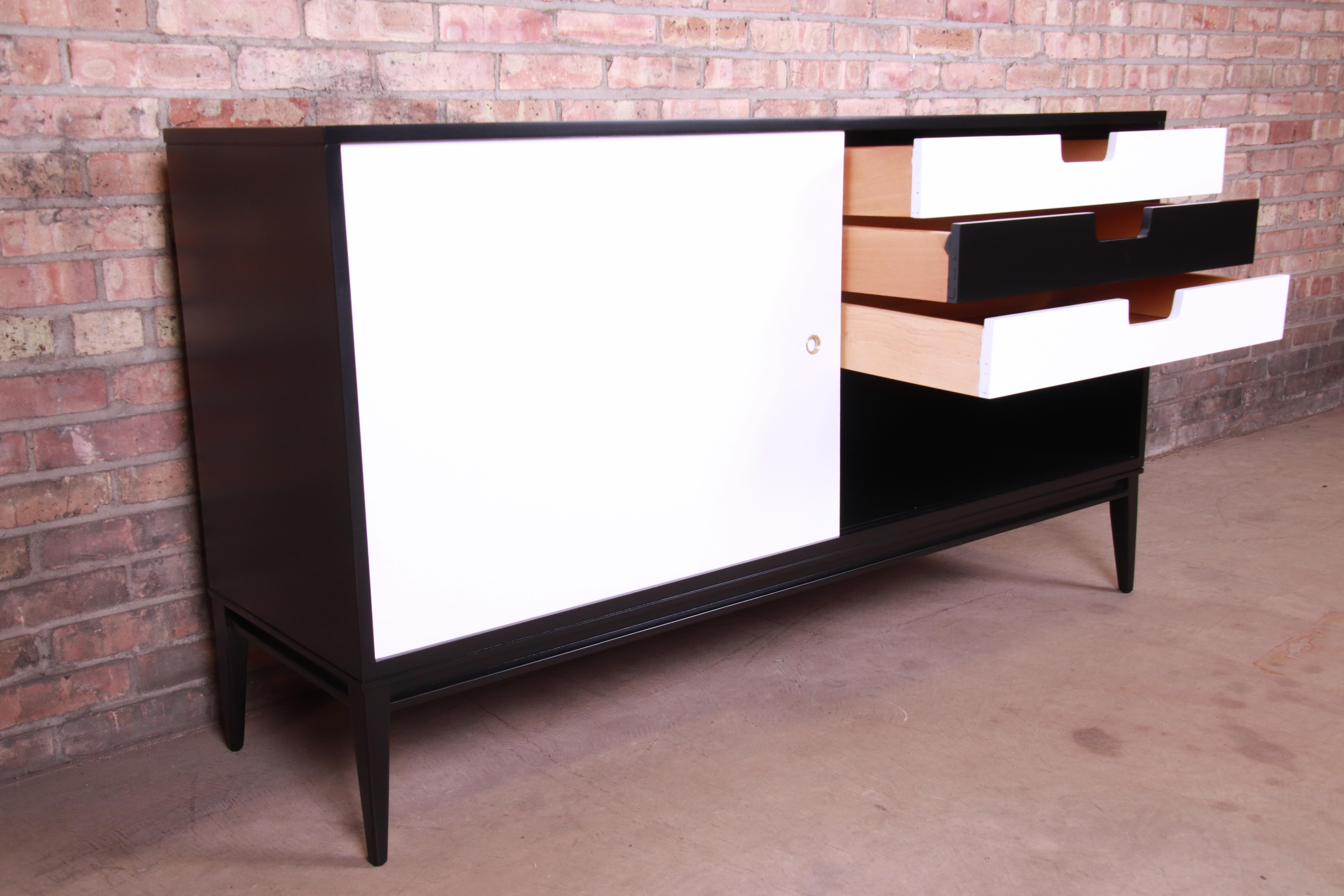 Paul McCobb Planner Group Black and White Lacquered Credenza, Newly Refinished 7