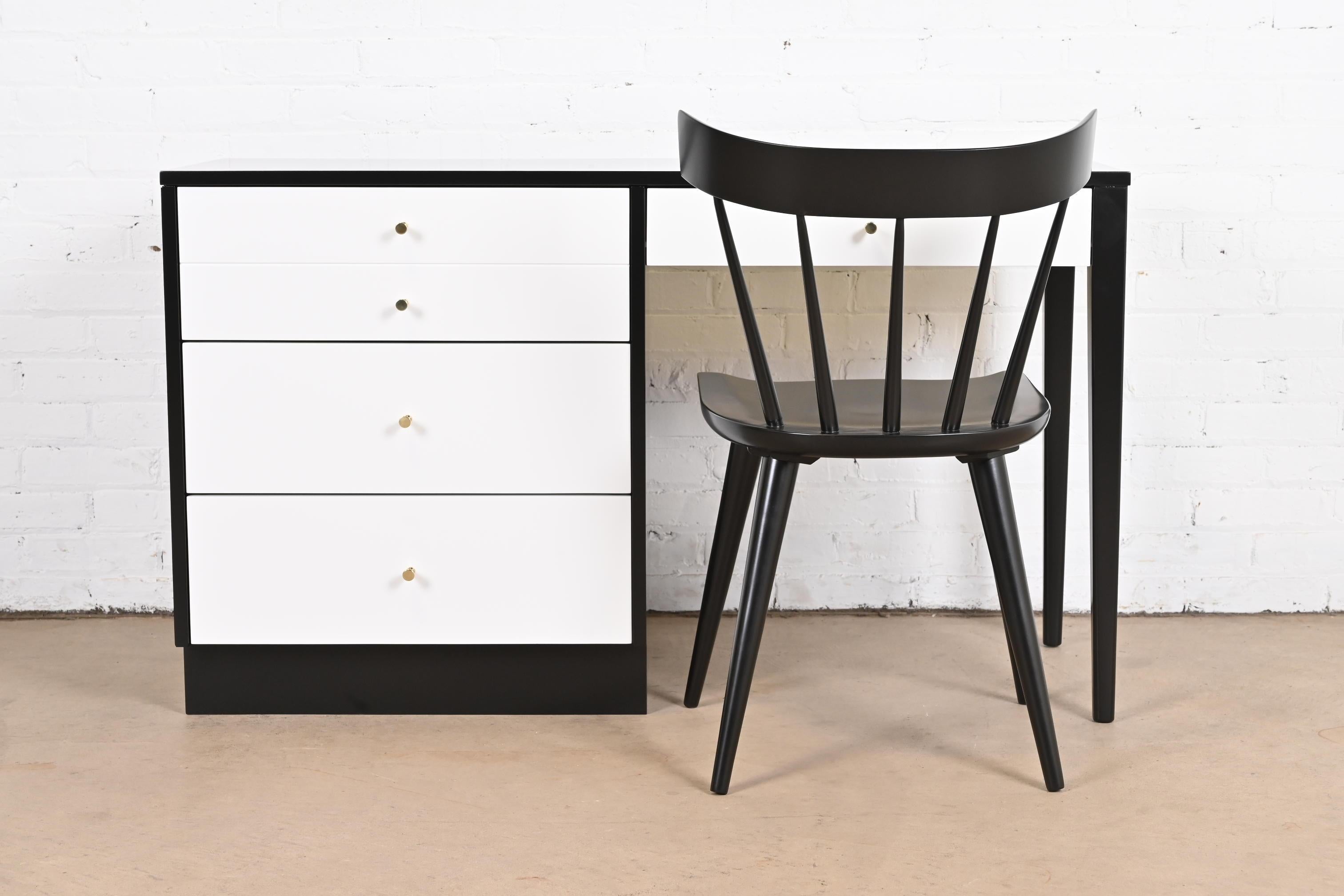 American Paul McCobb Planner Group Black and White Lacquered Desk, Newly Refinished For Sale