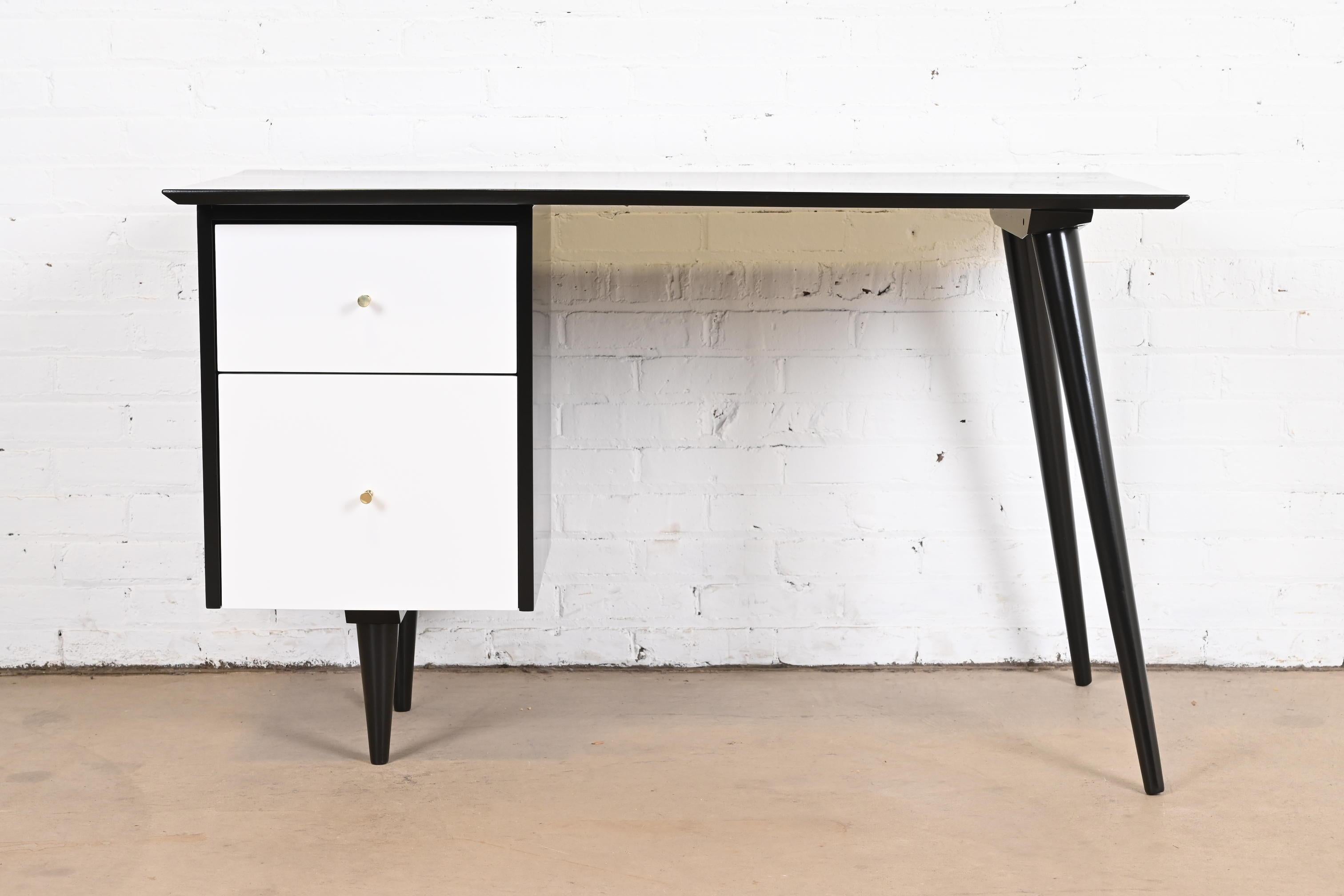 American Paul McCobb Planner Group Black and White Lacquered Writing Desk, Refinished For Sale