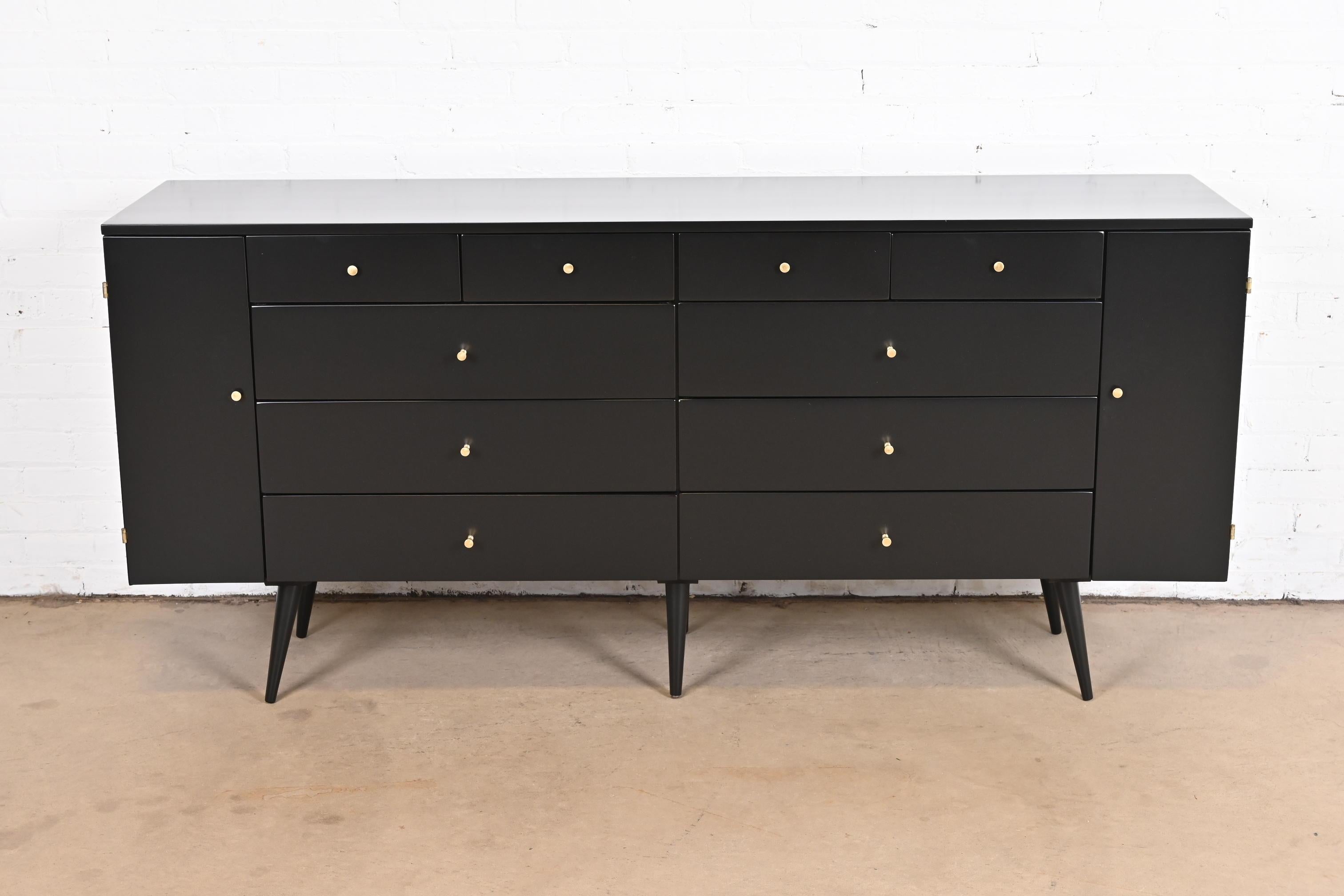 Paul McCobb Planner Group Black Lacquered 20-Drawer Dresser, Newly Refinished In Good Condition In South Bend, IN