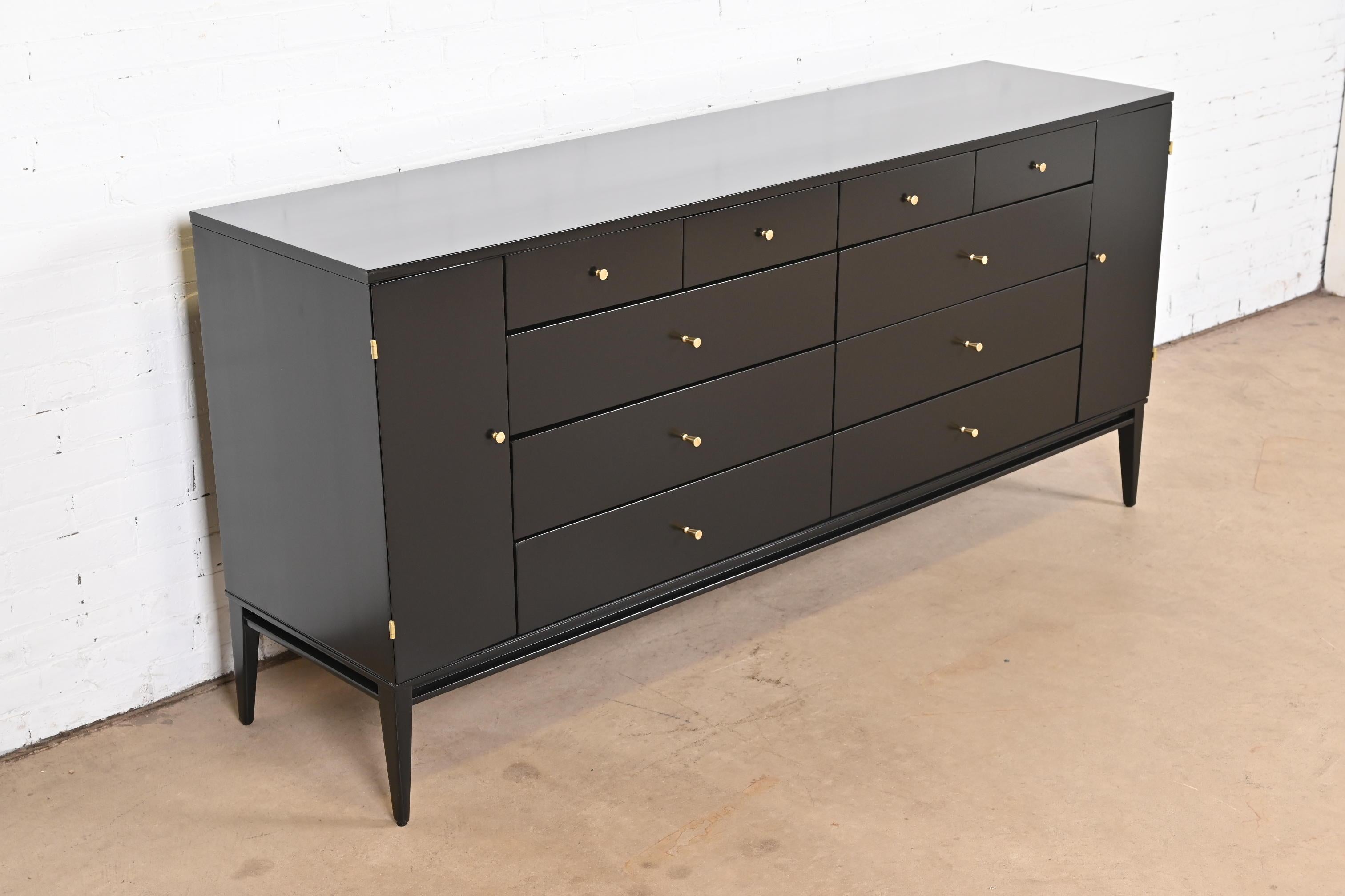 Mid-20th Century Paul McCobb Planner Group Black Lacquered 20-Drawer Dresser, Newly Refinished For Sale