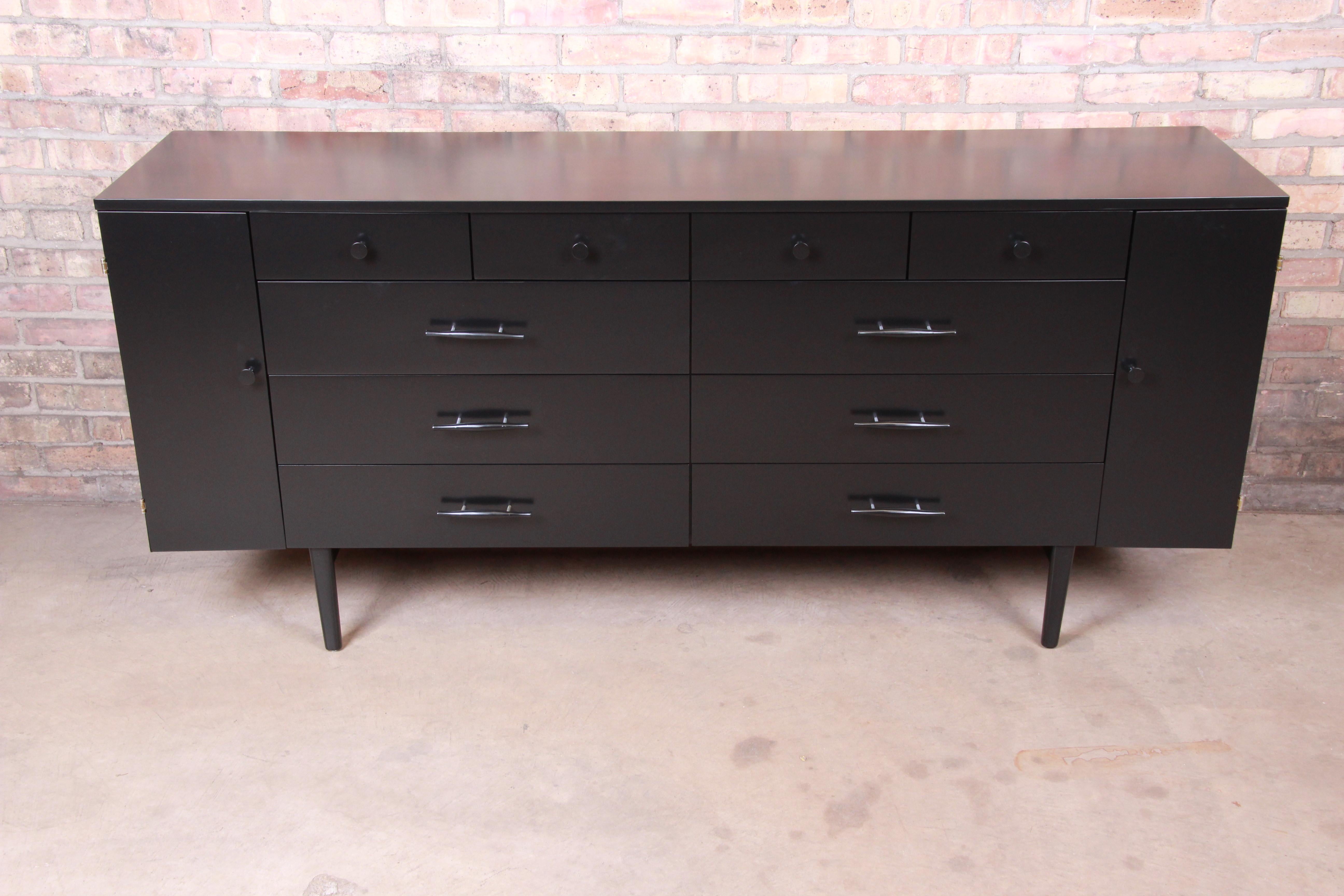 Mid-Century Modern Paul McCobb Planner Group Black Lacquered 20-Drawer Dresser or Credenza, 1950s