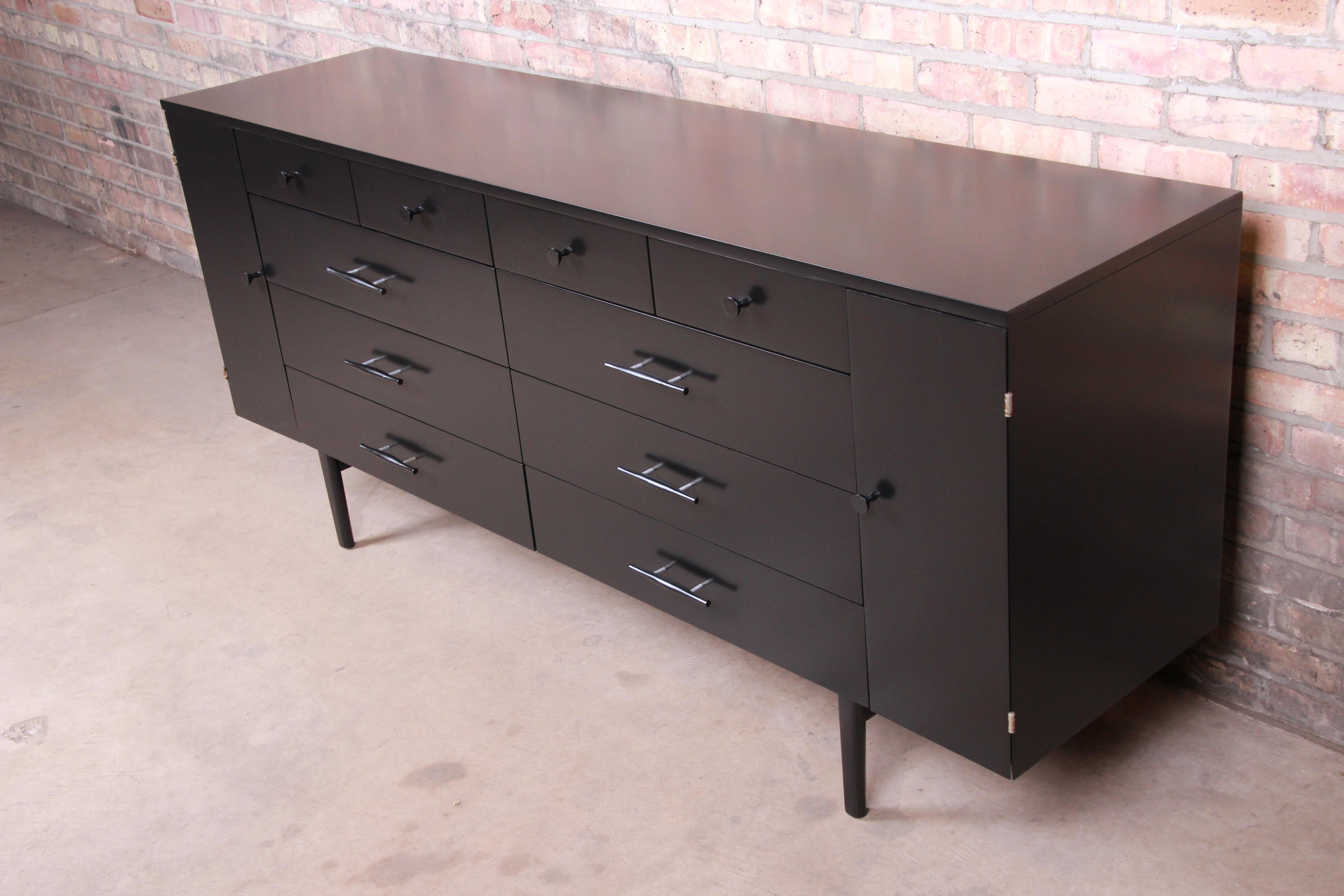 American Paul McCobb Planner Group Black Lacquered 20-Drawer Dresser or Credenza, 1950s