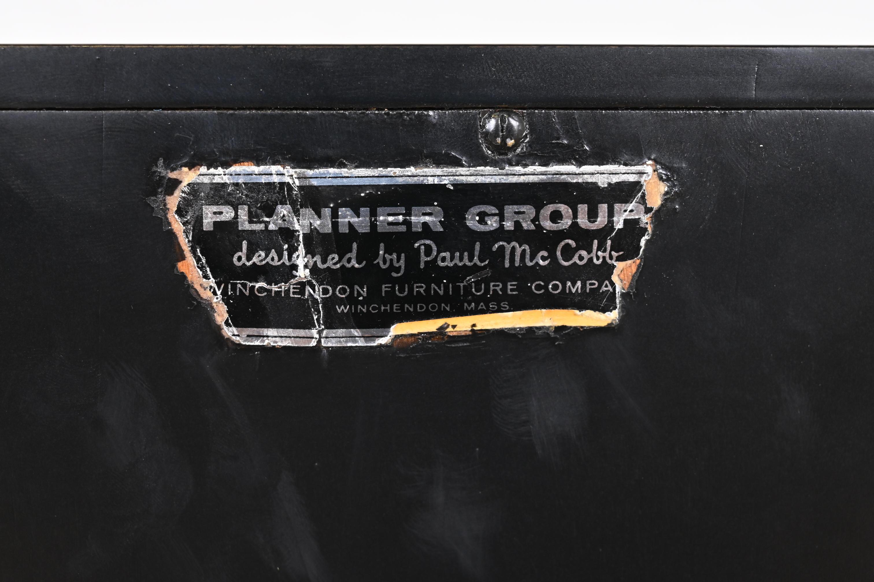 Paul McCobb Planner Group Bibliothèque laquée noire sur pieds en épingle à cheveux, revernie en vente 5