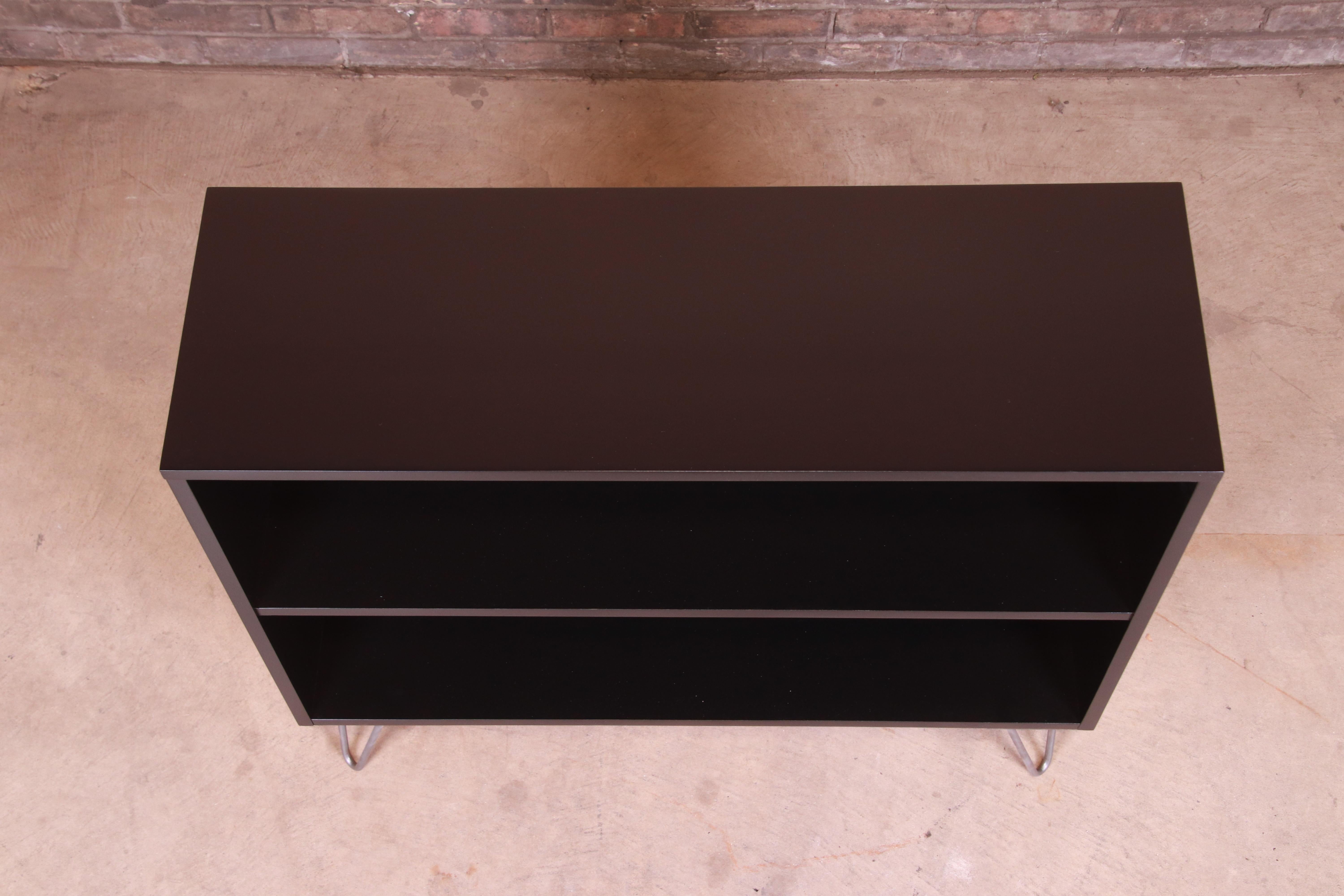 Mid-20th Century Paul McCobb Planner Group Black Lacquered Bookcase on Hairpin Legs, Refinished