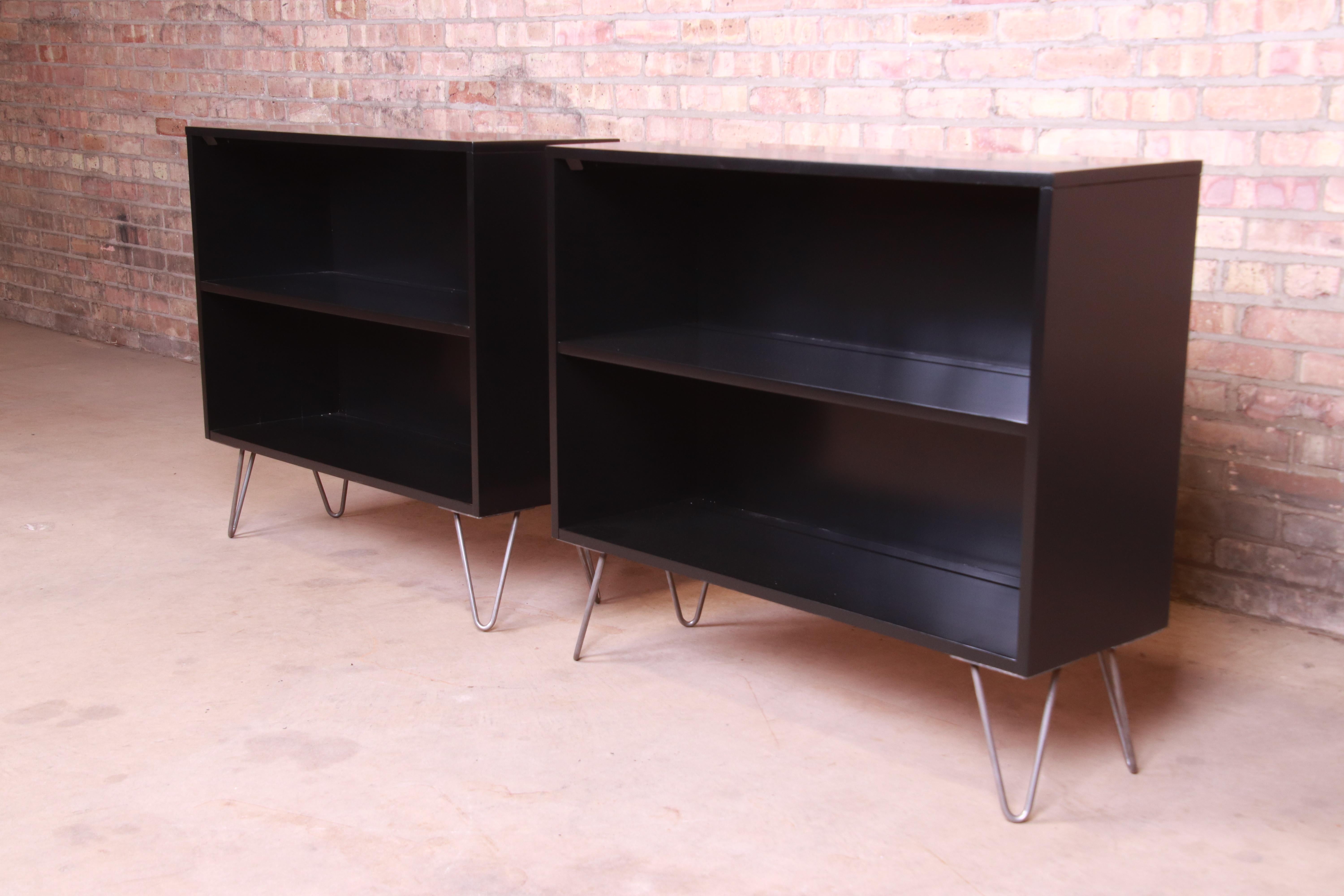 Paul McCobb Planner Group Black Lacquered Bookcase on Hairpin Legs, Refinished 2