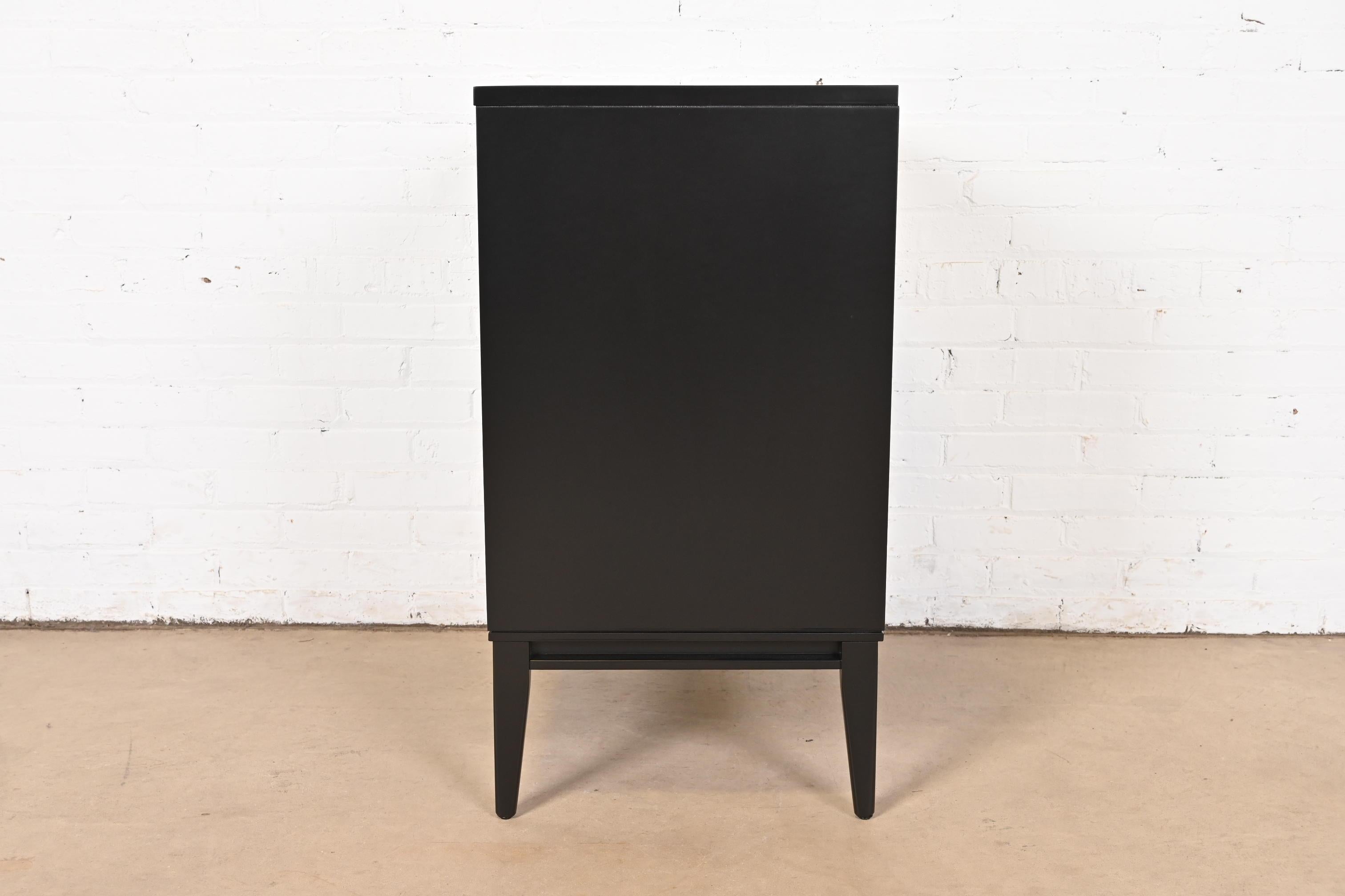 Paul McCobb Planner Group Black Lacquered Cabinet With Sliding Doors, Refinished 5