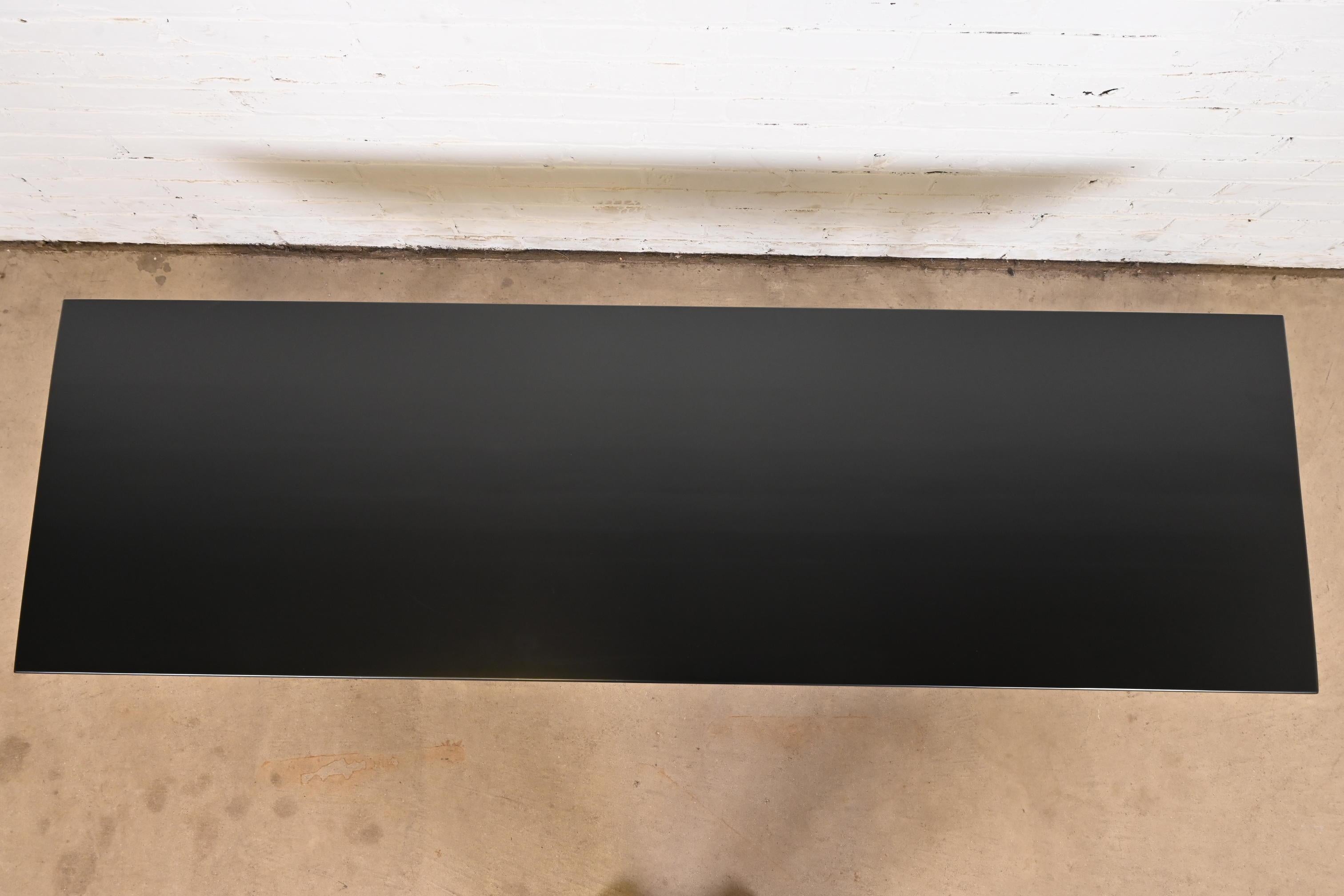 Mid-20th Century Paul McCobb Planner Group Black Lacquered Coffee Table or Bench, Refinished For Sale
