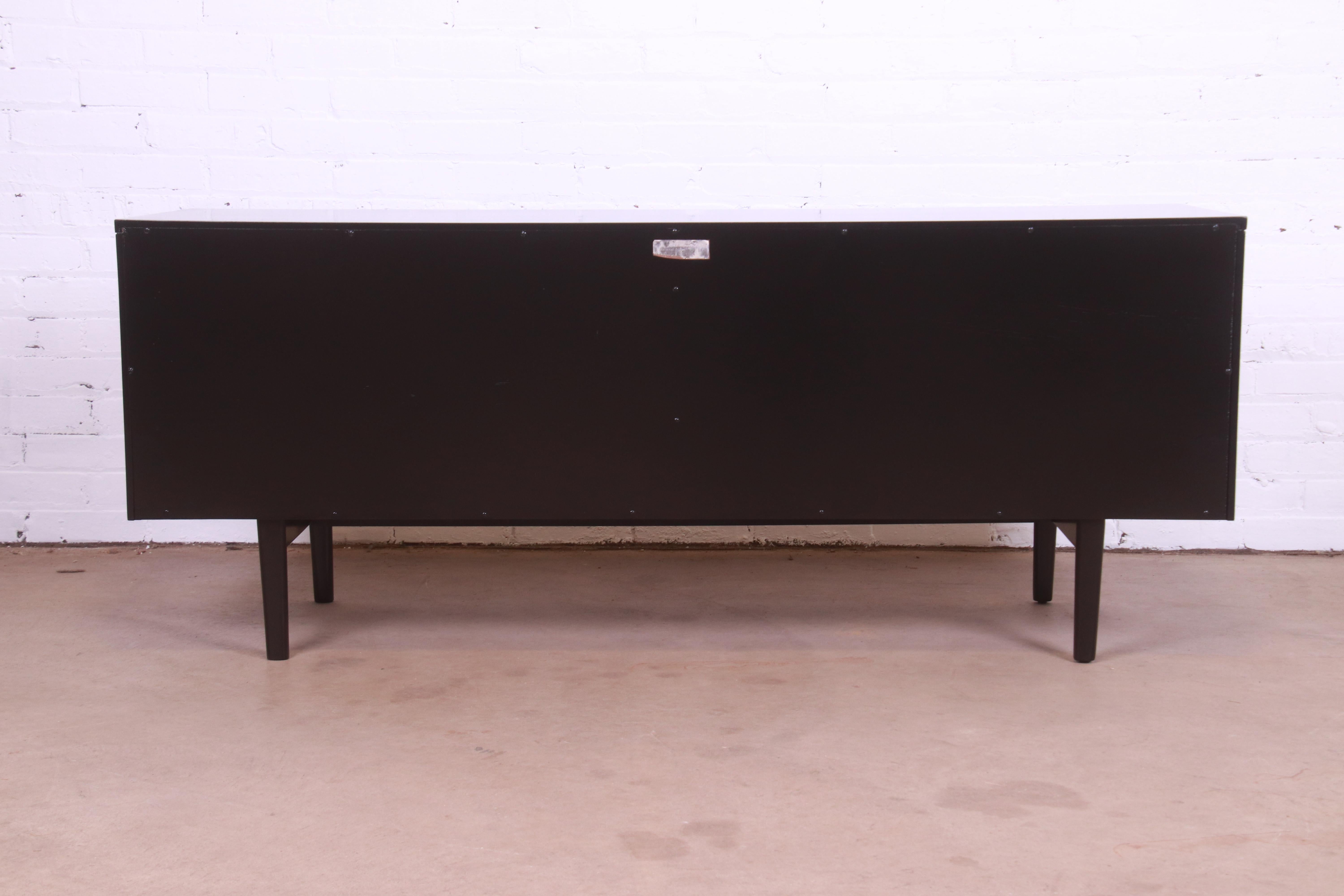 Paul McCobb Planner Group Black Lacquered Credenza or Record Cabinet, Refinished 8