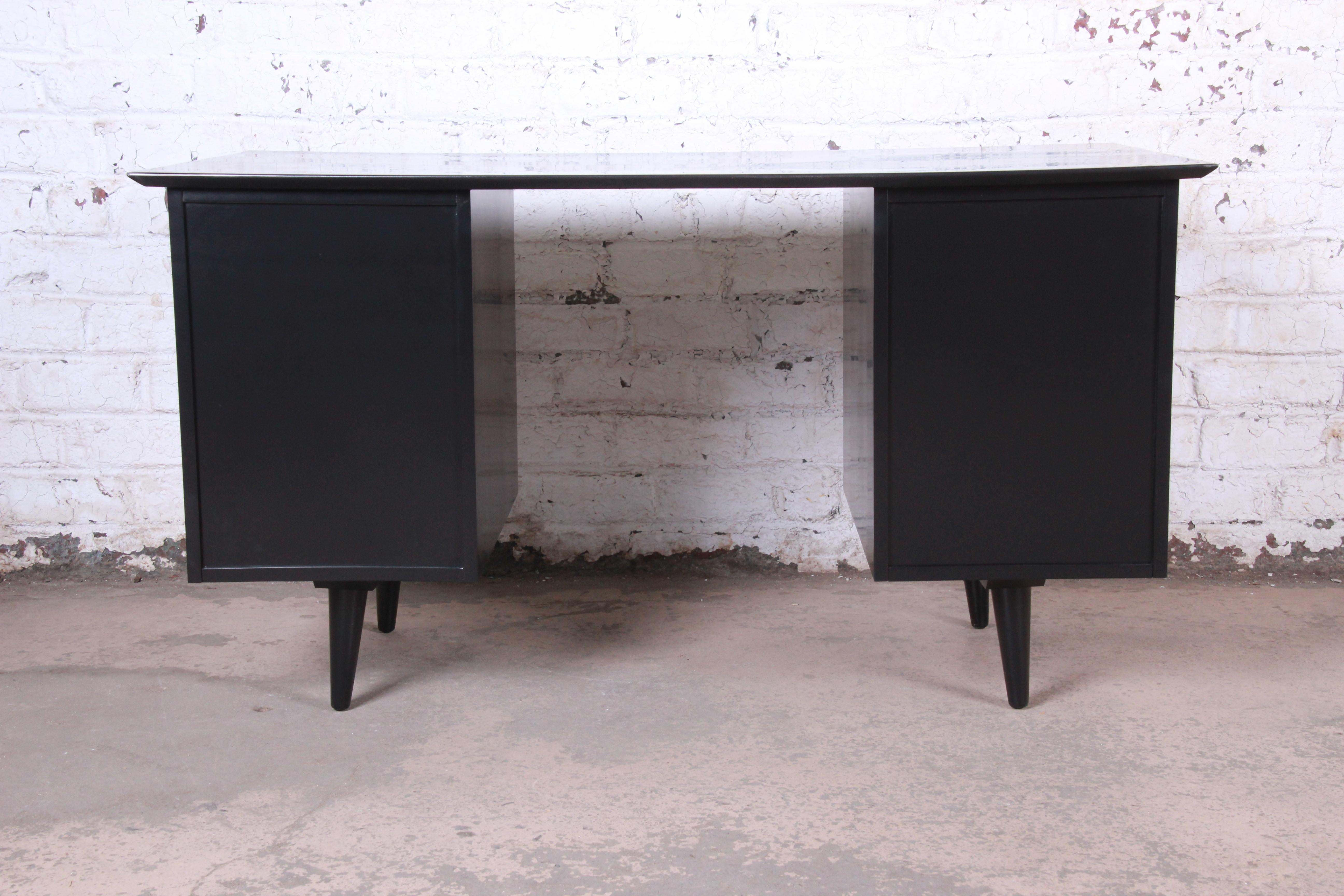 Paul McCobb Planner Group Black Lacquered Double Pedestal Desk and Chair, 1950s 7