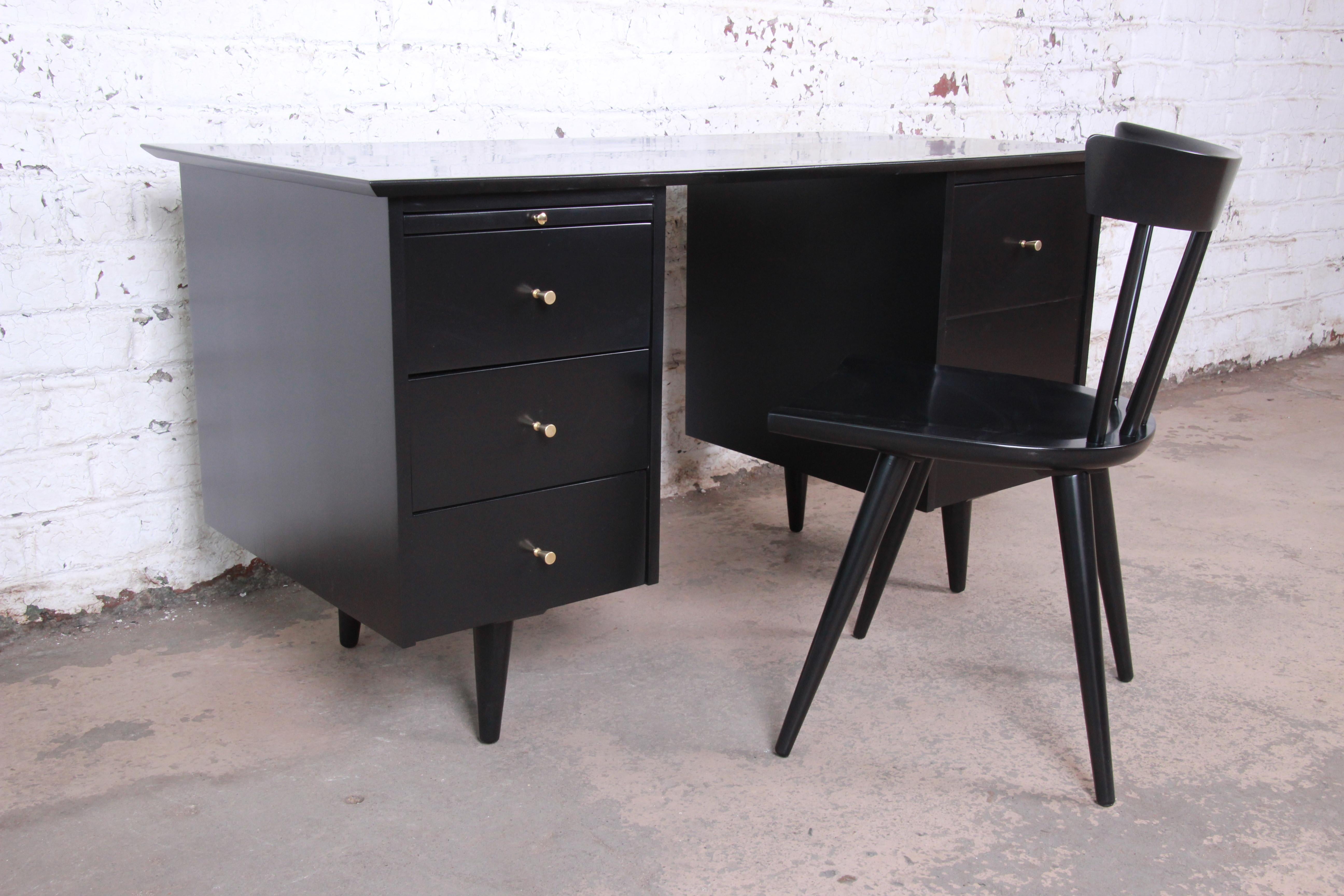 Paul McCobb Planner Group Black Lacquered Double Pedestal Desk and Chair, 1950s In Good Condition In South Bend, IN