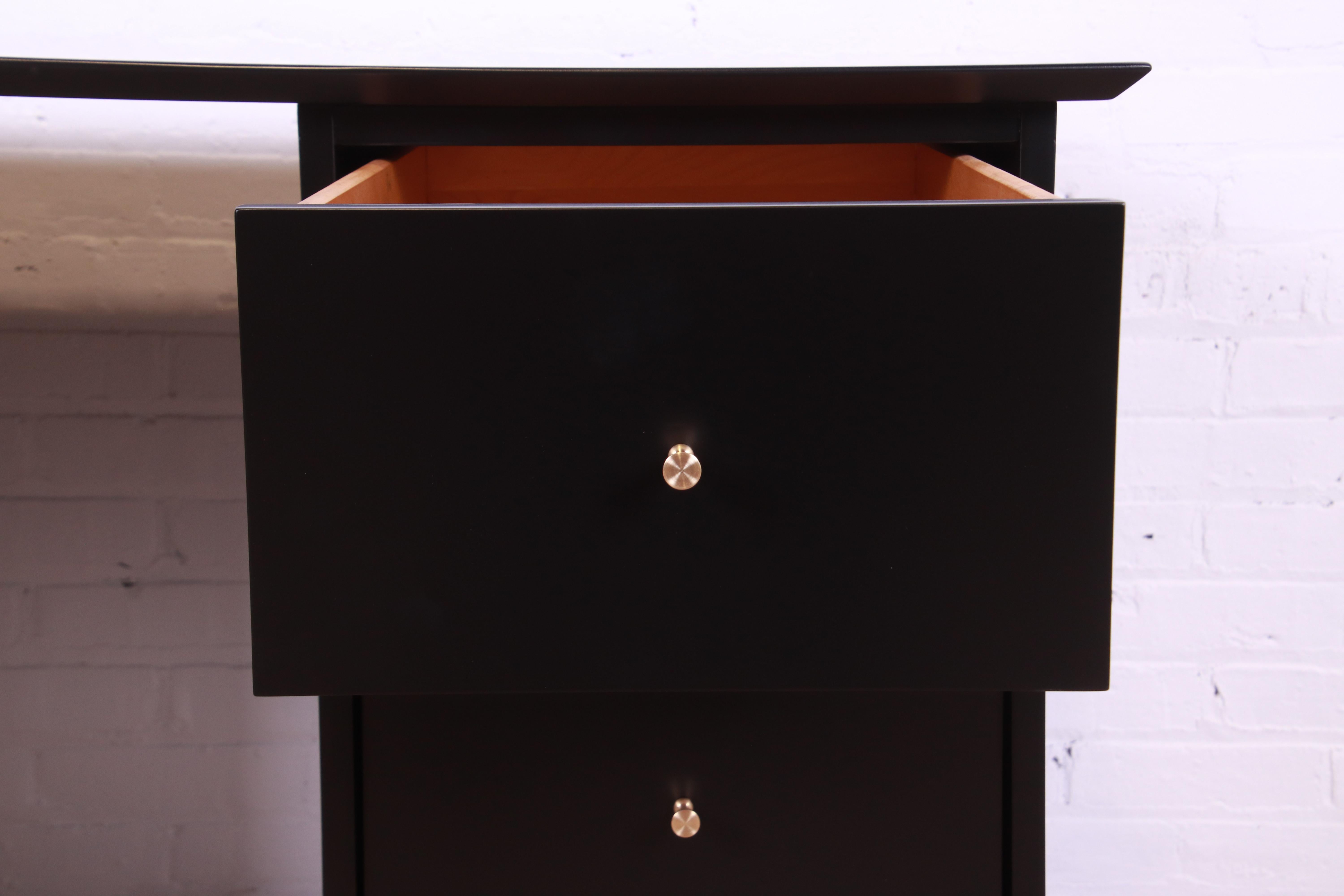 Paul McCobb Planner Group Black Lacquered Double Pedestal Desk, Newly Refinished 3