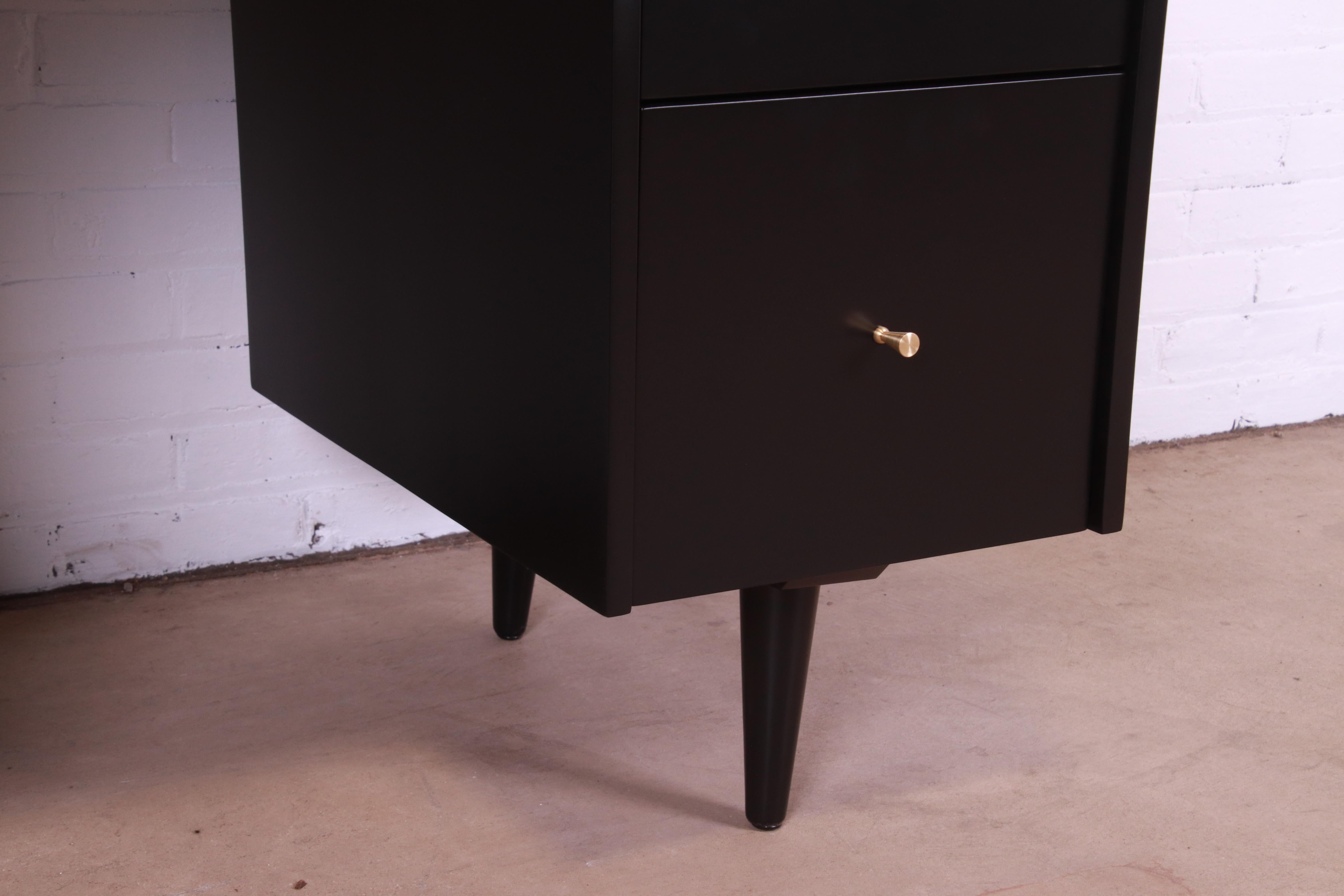 Paul McCobb Planner Group Black Lacquered Double Pedestal Desk, Newly Refinished 8